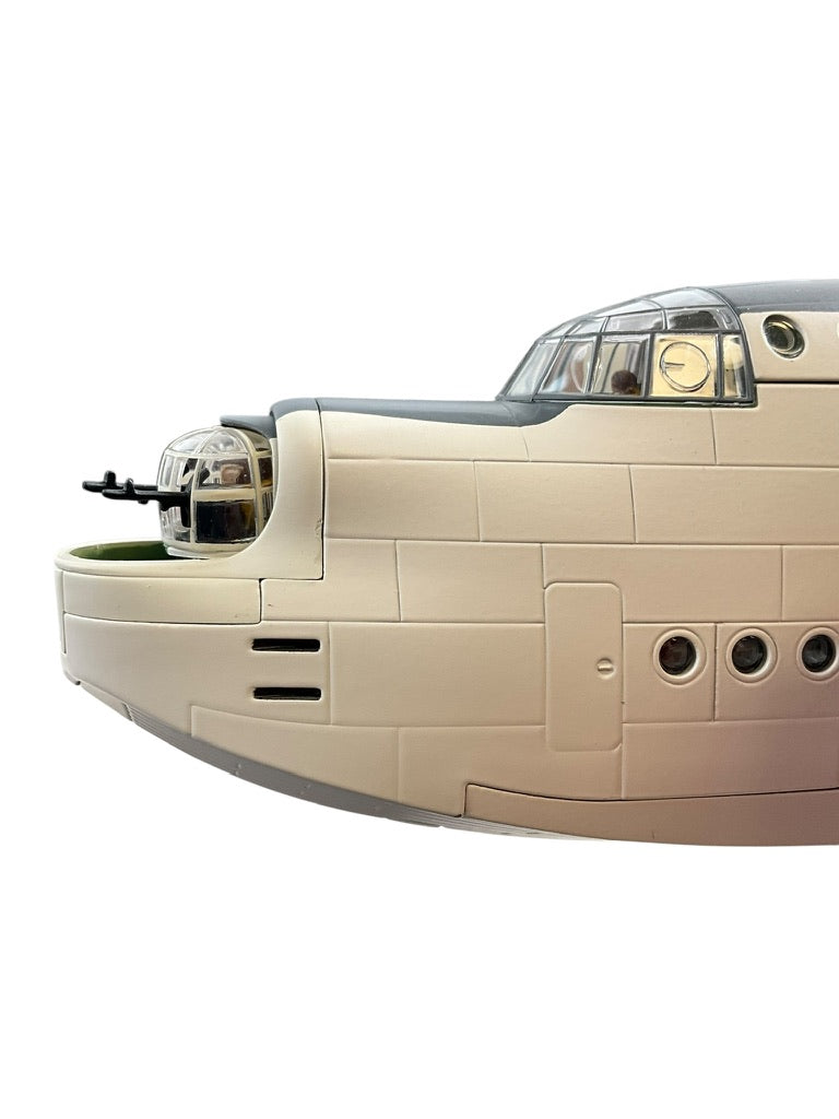 1/72 CORGI (AA27502) SHORT SUNDERLAND Mk.III (ML788 / 2-S) - Pembrook Dock, Wales - Coastal Command No.19 Group - Nov 1944 - Jun-1945 - 422 Sqdn - R.C.A.F. (LIMITED EDITION #1323 of ONLY 1500)