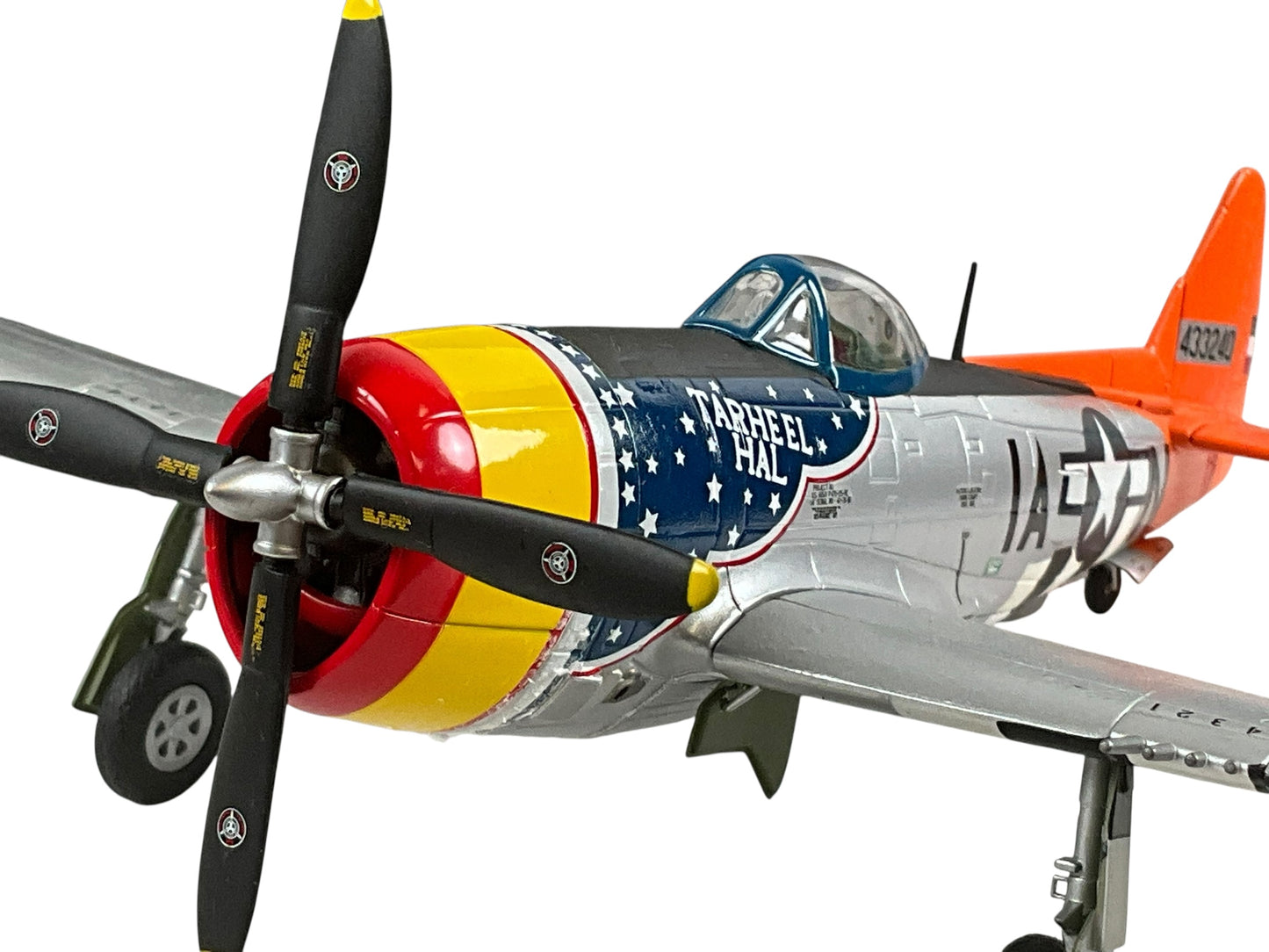 1/48 Armour/Franklin Mint (98150) Republic P47D Thunderbolt (IA+N - 433240) "Tarheel Hal" WWII,. U.S.A.A..F. (Limited Edition.