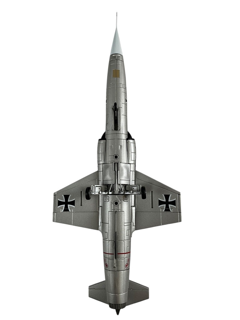 1/72 HobbyMaster (HA1062) Lockheed TF104G Starfighter (27+79) MFG2 MarineFlieger Deutche Bundes Marine 1985 (Limited Edition 0f Only 600)