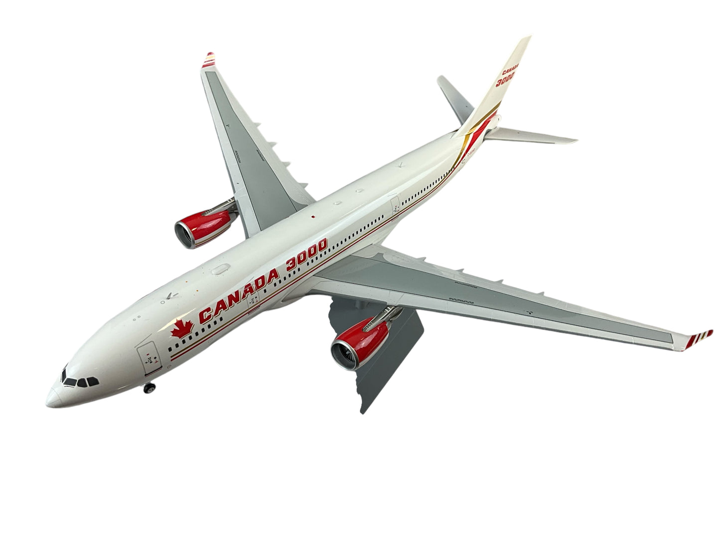 1/200 Inflight200 (IF332270119) Airbus A330-200 (C-GGWD) Canada3000 (LIMITED EDITION)