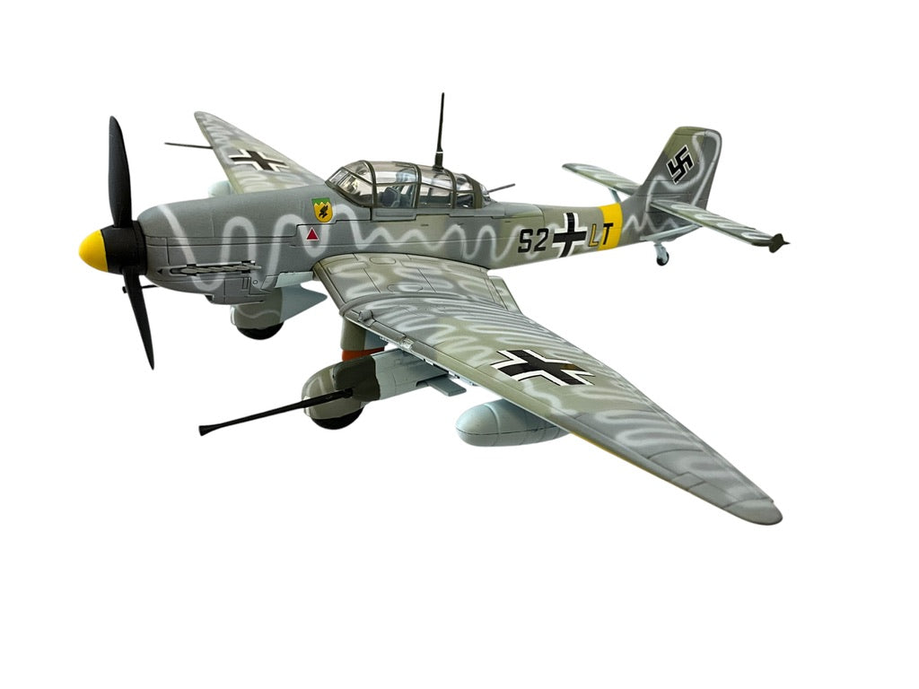 !/48 Franklin Mint/Armour (B11E183) Junkers JU87D Stuka (S2-LT) Gray & White Winter Camo X/STG77 WWII Deutsche Luftwaffe (Limited Edition)