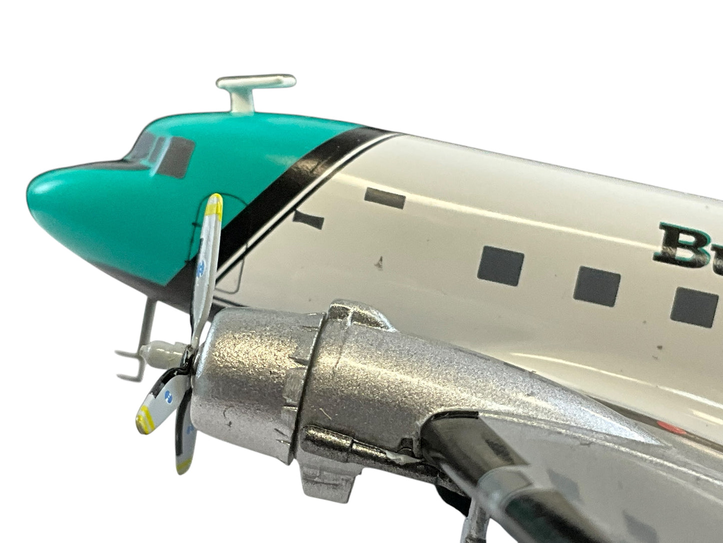 1/200 Gemini200 (G2BFL354) Douglas DC3 (C-GWIR) 1942 s/n9371 Buffalo Airways (Limited Edition 0460 of Only 1400) 2012 Release