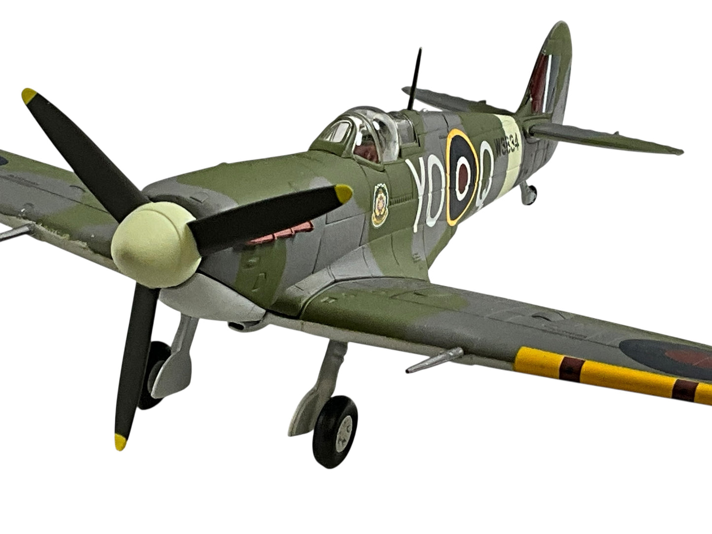1/48 Armour/Franklin Mint (98159/B11B306) Supermarine Spitfire MK.Vb "Clipped Wings" (W3834/YO+Q) 401 "Ram " Sqdn R.C.A.F. (Limited Edition)