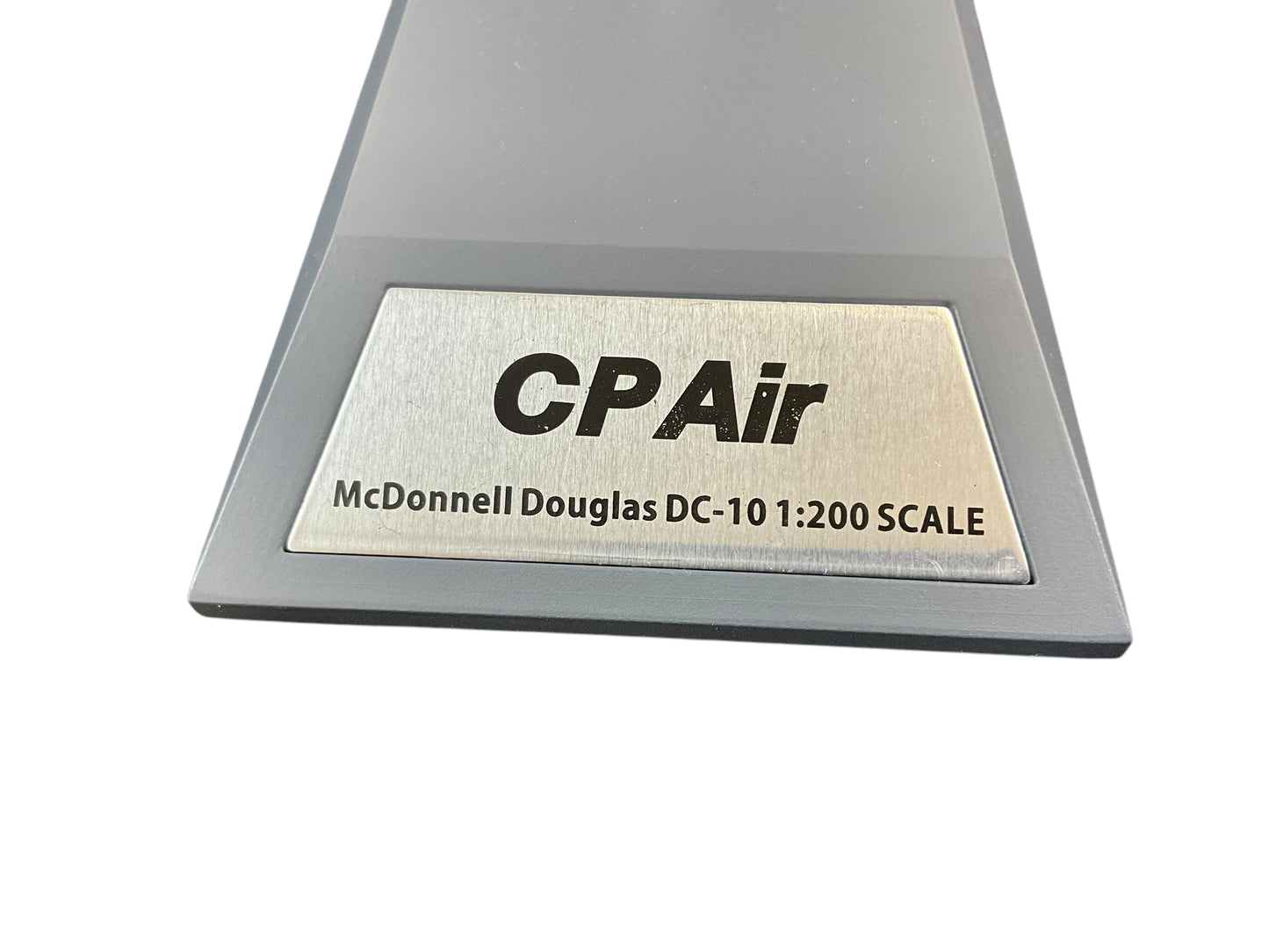 1/200 Inflight200 (IFDC10CP0822P) McDonnell Douglas DC10-30 (C-GCPC) CP Air (Limited Edition)