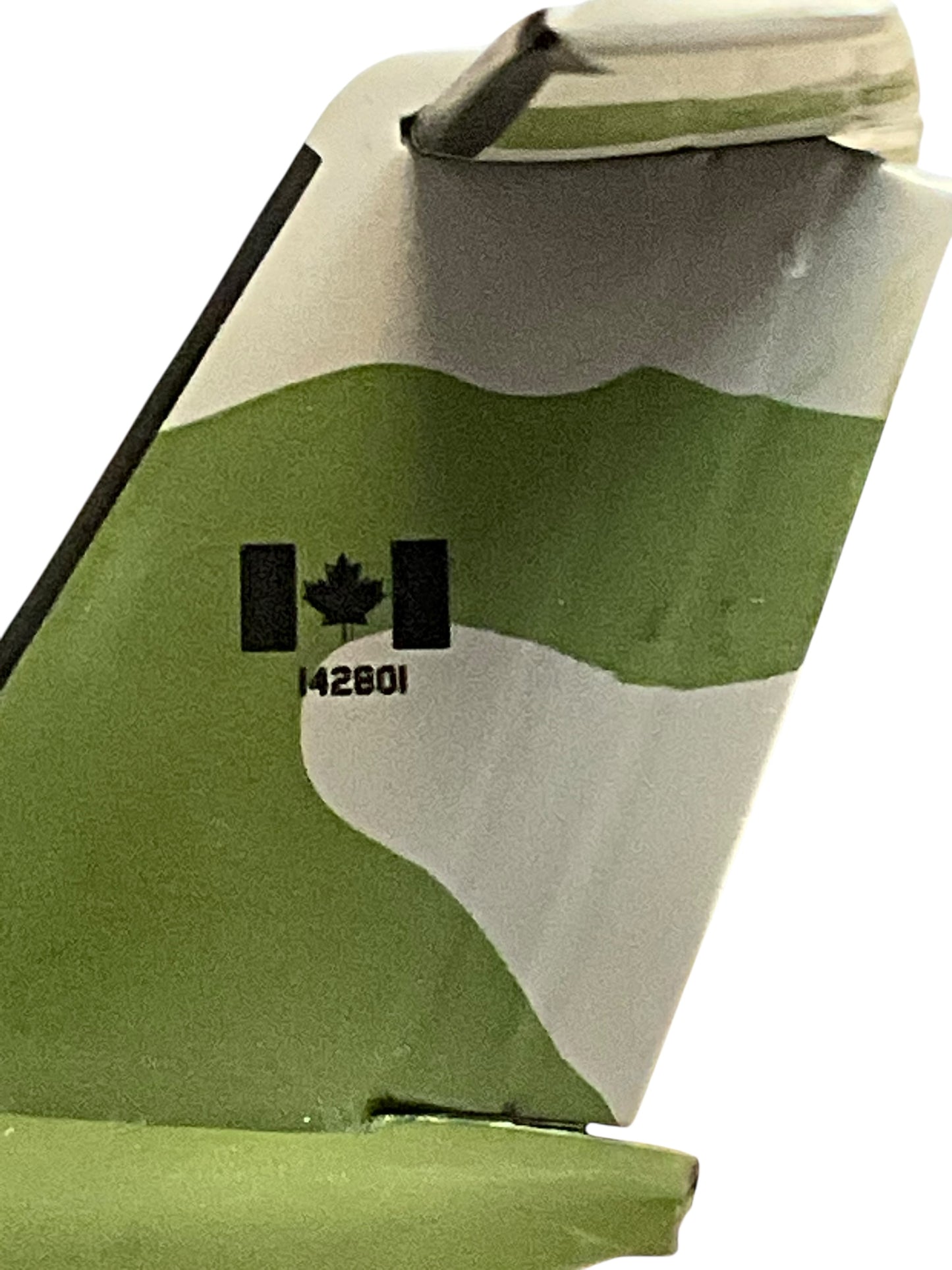 1/200 JC Wings (JC2CAF583) Bombardier (DHC-8-102) CC-142 402 Sqn Canadian Armed Forces (Limited Edition)