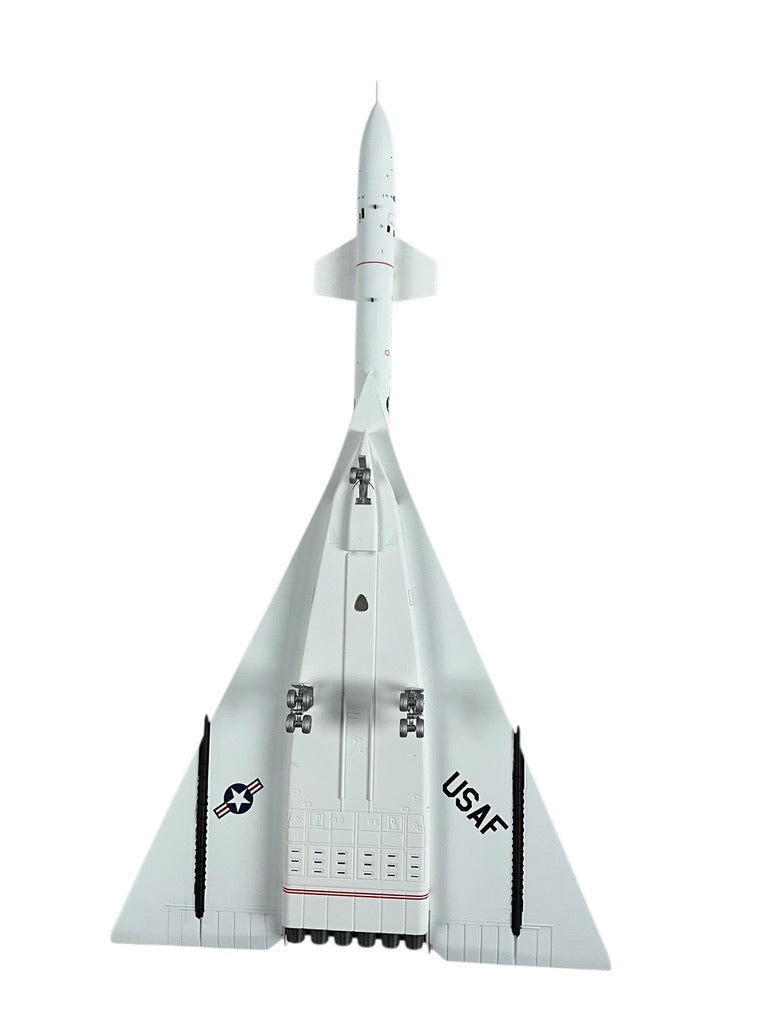 1/200 SQ Wings (L2080) North American XB70 Valkyrie (20001) Edwards AFB, Ca 1966, N.A.S.A. (Limited Edition)