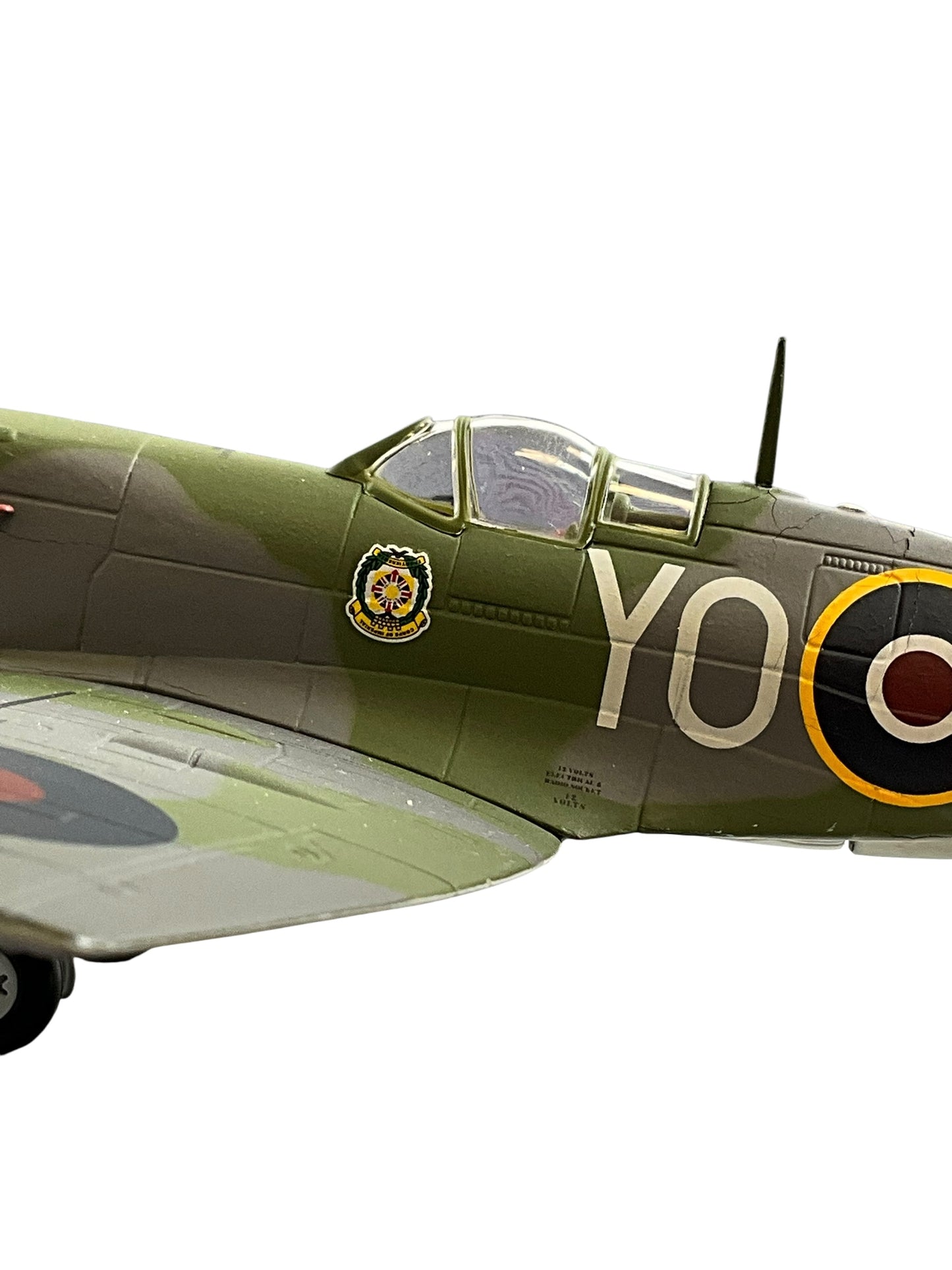 1/48 Armour/Franklin Mint (98159/B11B306) Supermarine Spitfire MK.Vb "Clipped Wings" (W3834/YO+Q) 401 "Ram " Sqdn R.C.A.F. (Limited Edition)
