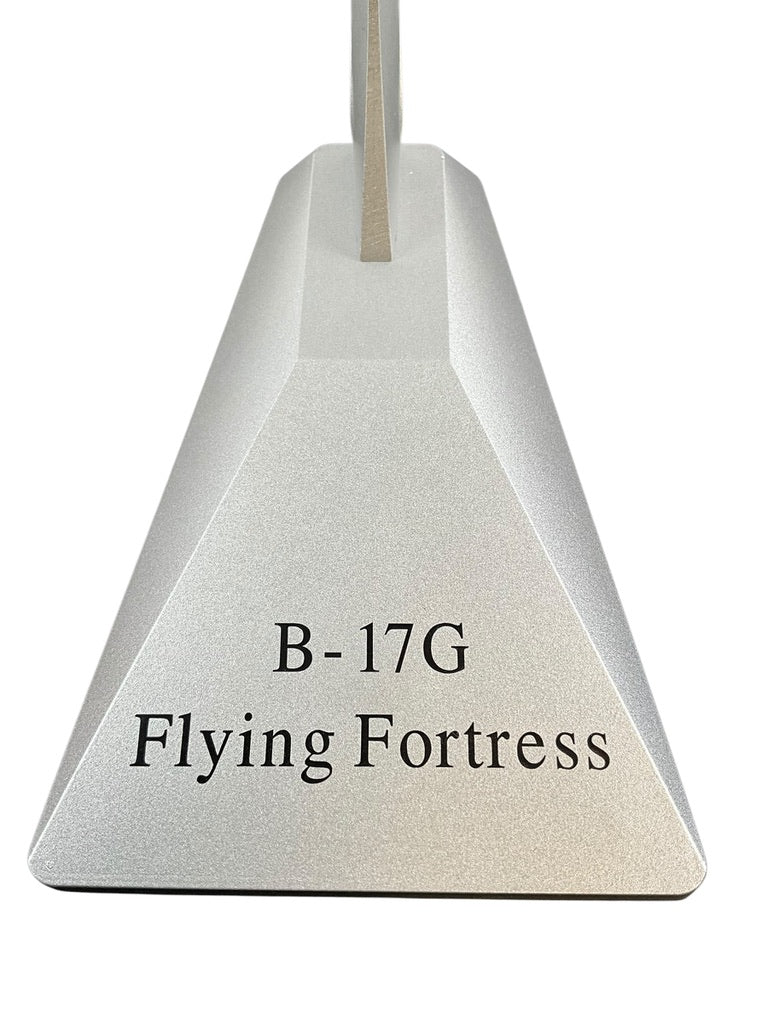 1/72 AirForce-1 (AF1-0110) Boeing B17G Flying Fortress (297976) "A BIT O' LACE" 709th BS, 447th BG, 8th Air Force, U.S.A.A.F., Rattlesden, Norfolk, England, April 1945 (Limited Edition)