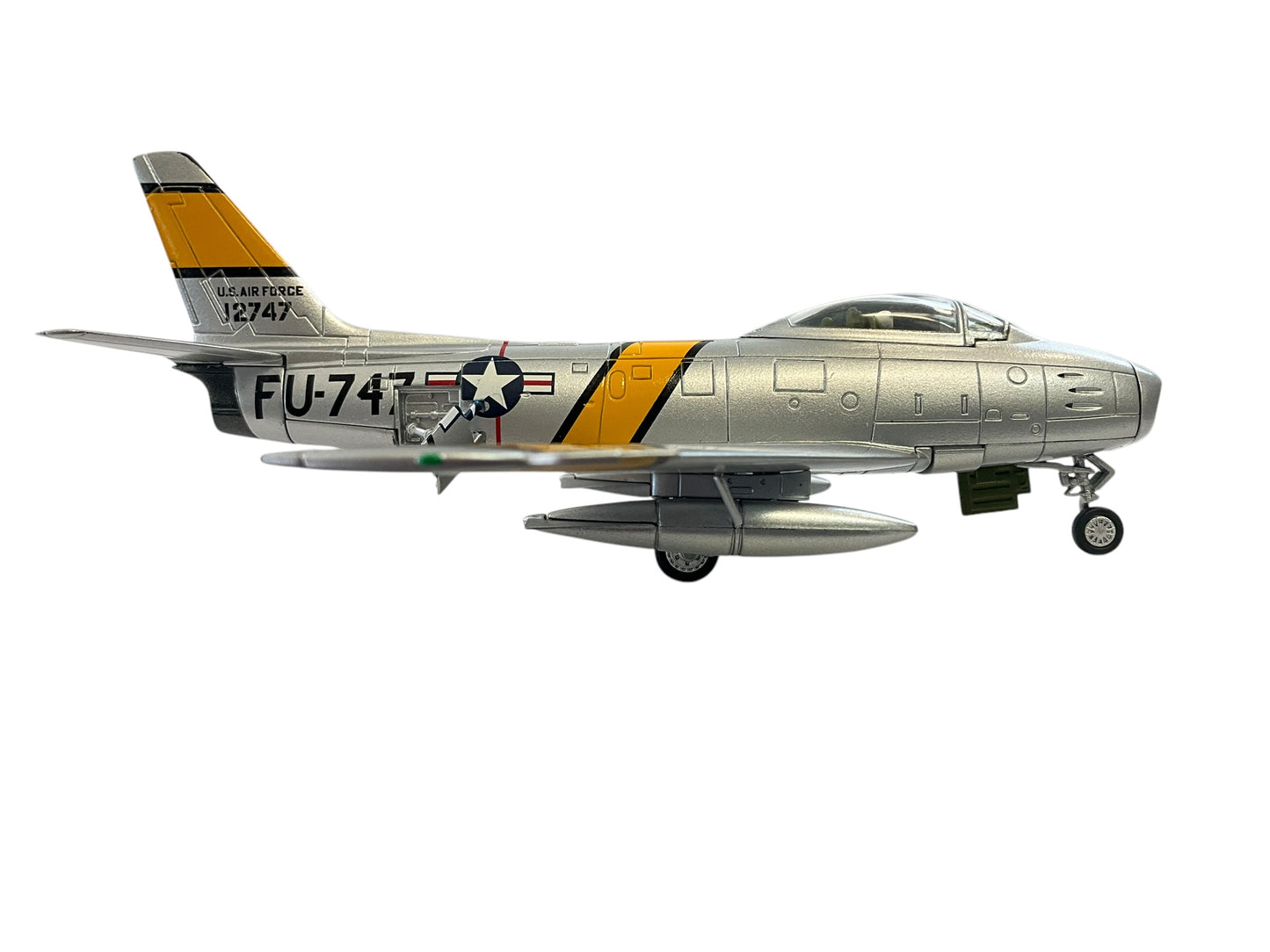 1/72 Corgi (US35804) North American F86E Sabre (12747) f"Honest John" lown by Col. Walker "Bud" Mahurin (5+1/2 Kills) CMD, 4th FW, Kimpo, South Korea, 1952 (Limited Edition #1227 of 1710)