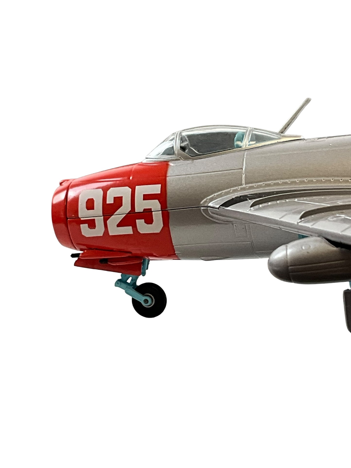 1/48 Franklin Mint/Armour (B11E404) MiG15 Fagot (925) 1/48 Franklin Mint/Armour (B11E404) MiG15 (925) "Big Night Boy" flown by (Soviet) Colonel Yevgeyi Pepelyavev (23 Kills) 196th IAP of 324th IAD of VVS, North Korea Air Force 1953 (Limited Edition)