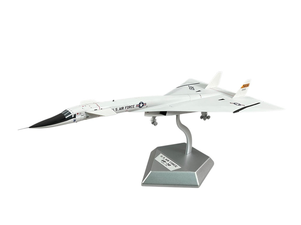 1/200 SQ Wings (L2080) North American XB70 Valkyrie (20001) Edwards AFB, Ca 1966, N.A.S.A. (Limited Edition)