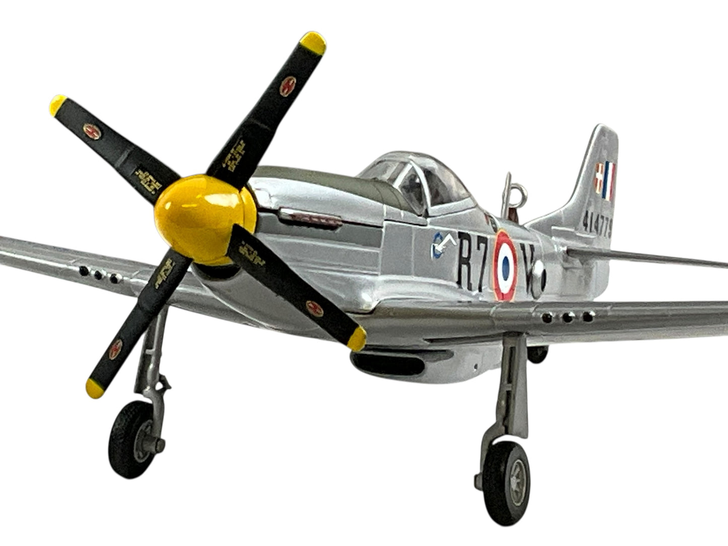 1/48 Franklin Mint/Armour (B11B673) North American F6D (P51D) Mustang (414779 / R7+V) "Special Version" GR 2/23 Savoie, Armee De L'Air, Freiburg, France 1945 (Limited Edition) 2004 Release