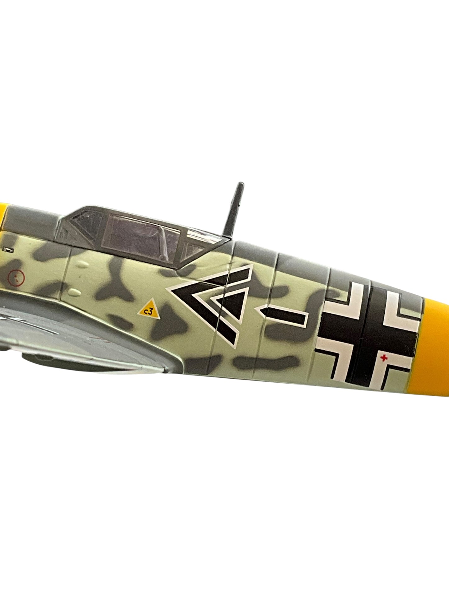 1/48 Armour (ART.98011) Messerschmitt Bf109F-2 flown by Major Werner Mölders Jagdgeschwader 51 (JG51) "Battle of Britain" WWII Reichs Luftwaffe (Limited Edition)
