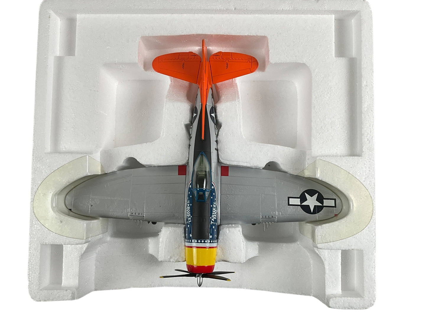 1/48 Armour/Franklin Mint (98150) Republic P47D Thunderbolt (IA+N - 433240) "Tarheel Hal" WWII,. U.S.A.A..F. (Limited Edition.
