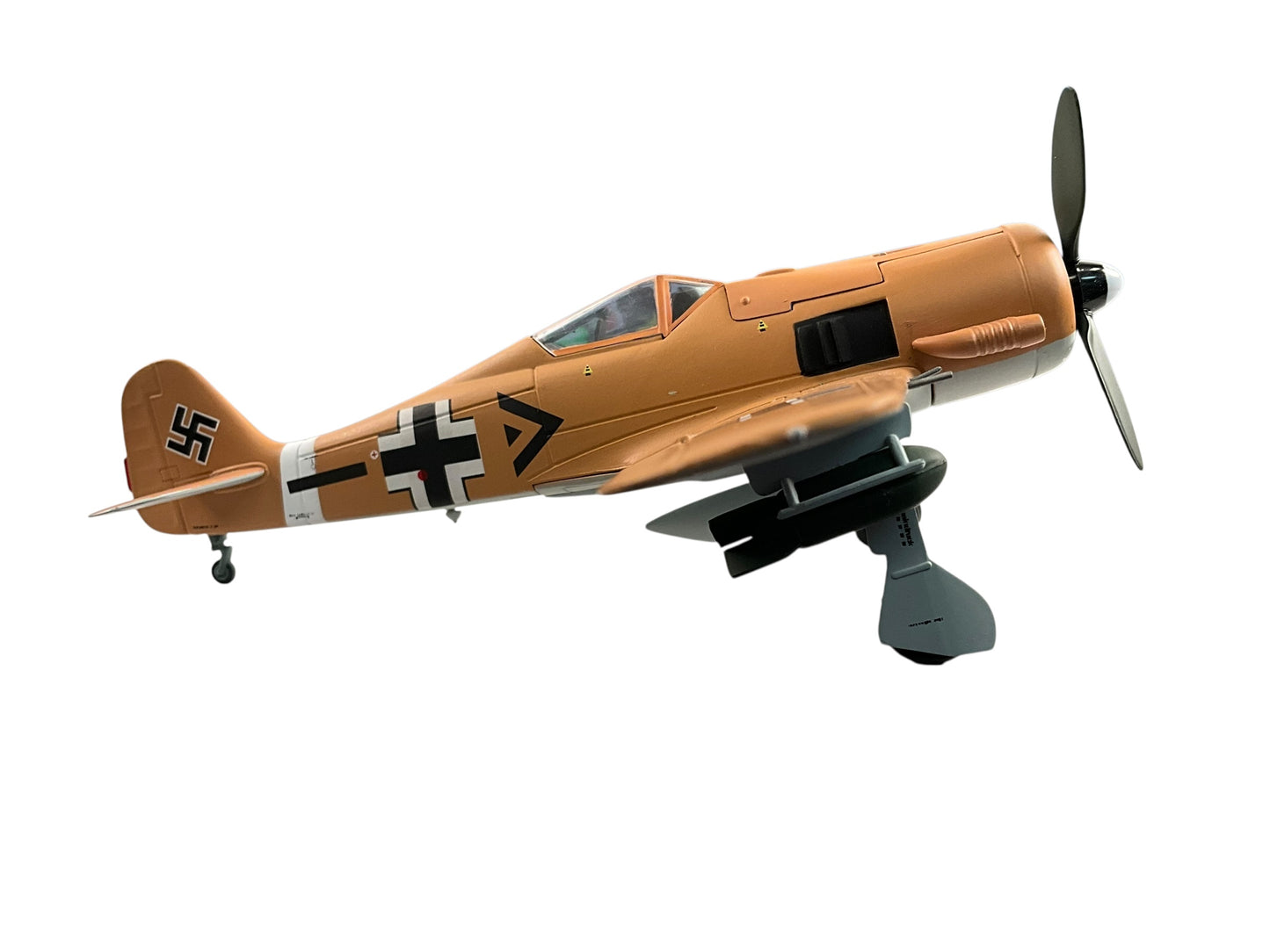 1/48 Armour/Franklin Mint (ART.98031/B11B224) Focke Wulf FW190-A4 Dessert Cammo, flown by Gruppenkommandeur Jagdgeschwader 11 (JG 11—11h Fighter Wing) Adolf Dickfeld (136 Kills) II./JG 2, Deutsche Reich Luftwaffe, Tunísia 1943 (Limited Edition)