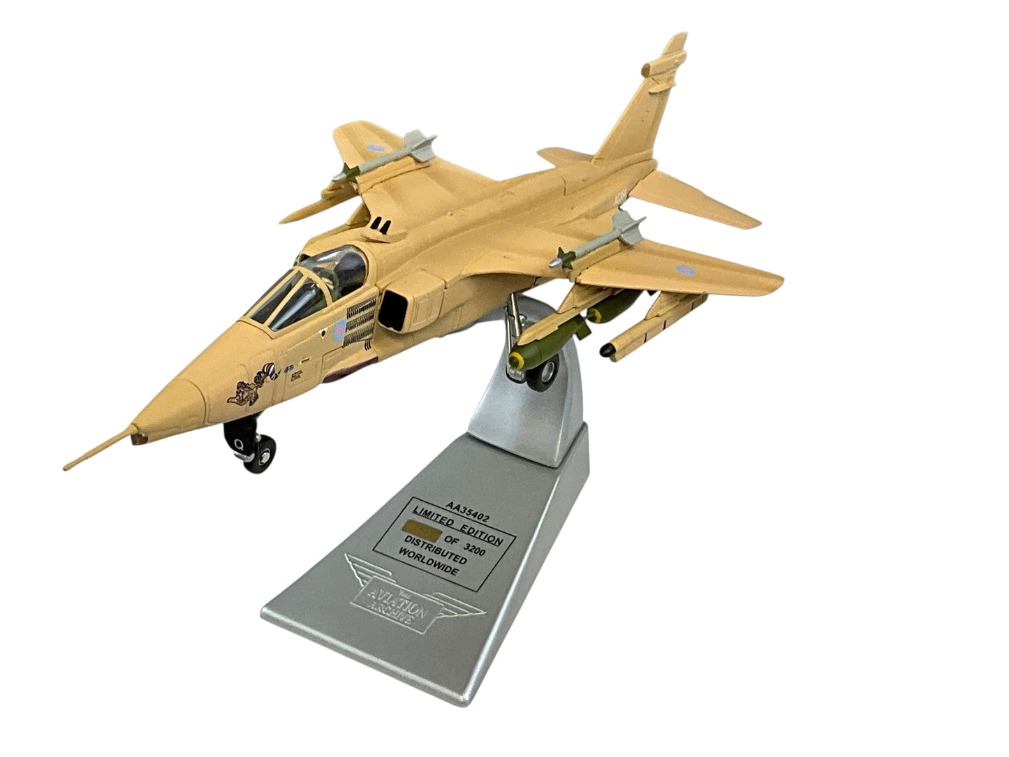 1/72 Corgi (AA35402) Sepecat Jaguar GR.1A "Sadman" (XZ2364) "Gulf War" Muharraq, Bahrain No.54 Sqdn R.A.F. 1991 (Limited Edition #1418 of 3200)