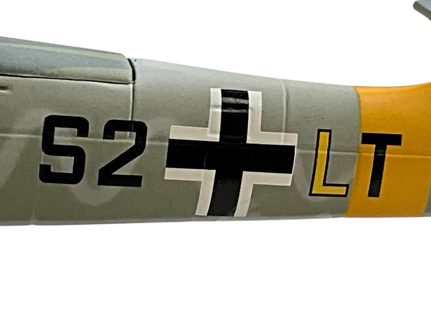 1/48 Franklin Mint/Armour (B11E183) Junkers JU87-D5 Stuka (S2+T) 2/Tone Grey Winter Camo w/GAD Spray Can Snow "Operation Barbarosa" 1943 Sturzkampfgeschwader 77 (III/StG-77) Deutsch Reich's Luftwaffe (Limited Edition)