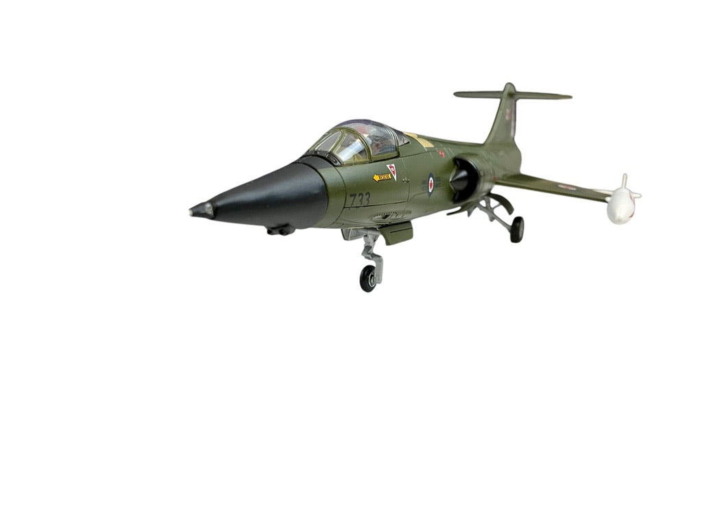 1/72 Hobbymaster (HA1065) Canadair (Lockheed) CF104 Starfighter (104733) #1 Canada Air Group - West Germany - Canadian Armed Forces 1976 (Limited Edition)