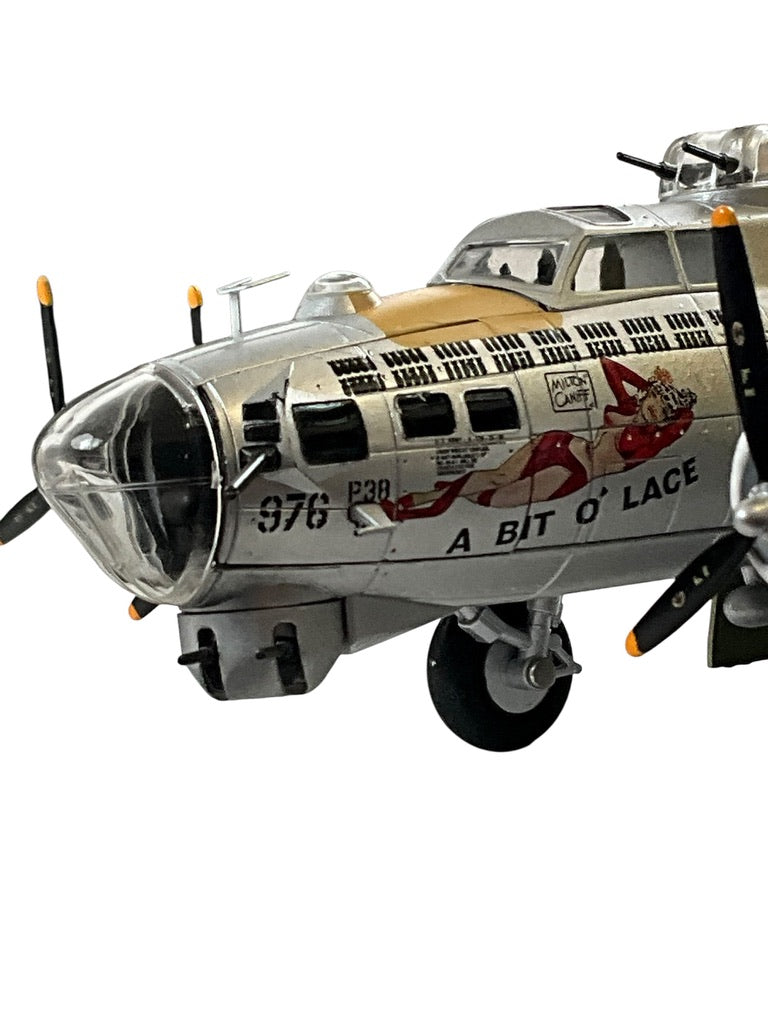 1/72 AirForce-1 (AF1-0110) Boeing B17G Flying Fortress (297976) "A BIT O' LACE" 709th BS, 447th BG, 8th Air Force, U.S.A.A.F., Rattlesden, Norfolk, England, April 1945 (Limited Edition)