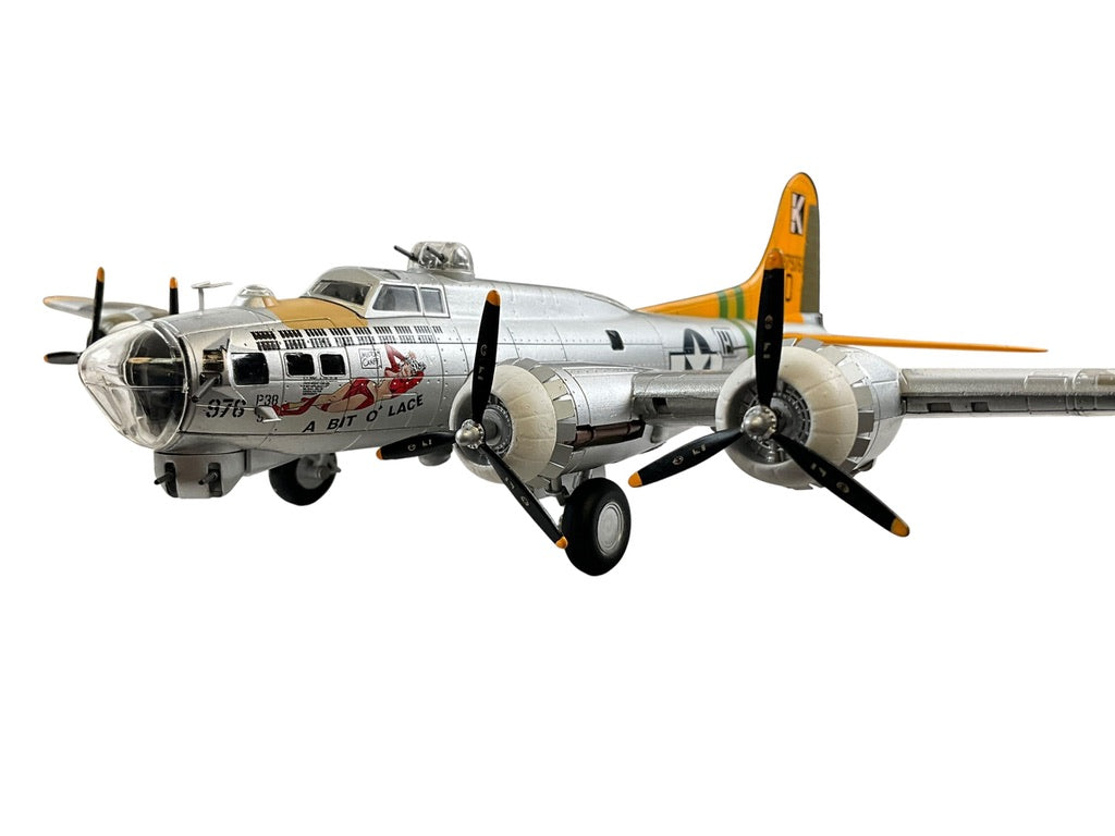 1/72 AirForce-1 (AF1-0110) Boeing B17G Flying Fortress (297976) "A BIT O' LACE" 709th BS, 447th BG, 8th Air Force, U.S.A.A.F., Rattlesden, Norfolk, England, April 1945 (Limited Edition)