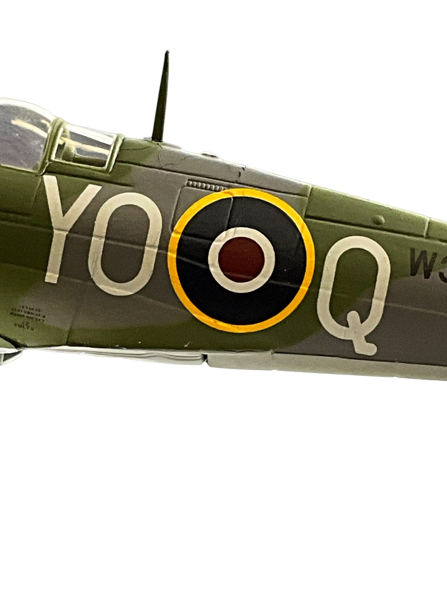1/48 Armour/Franklin Mint (98159/B11B306) Supermarine Spitfire MK.Vb "Clipped Wings" (W3834/YO+Q) 401 "Ram " Sqdn R.C.A.F. (Limited Edition)