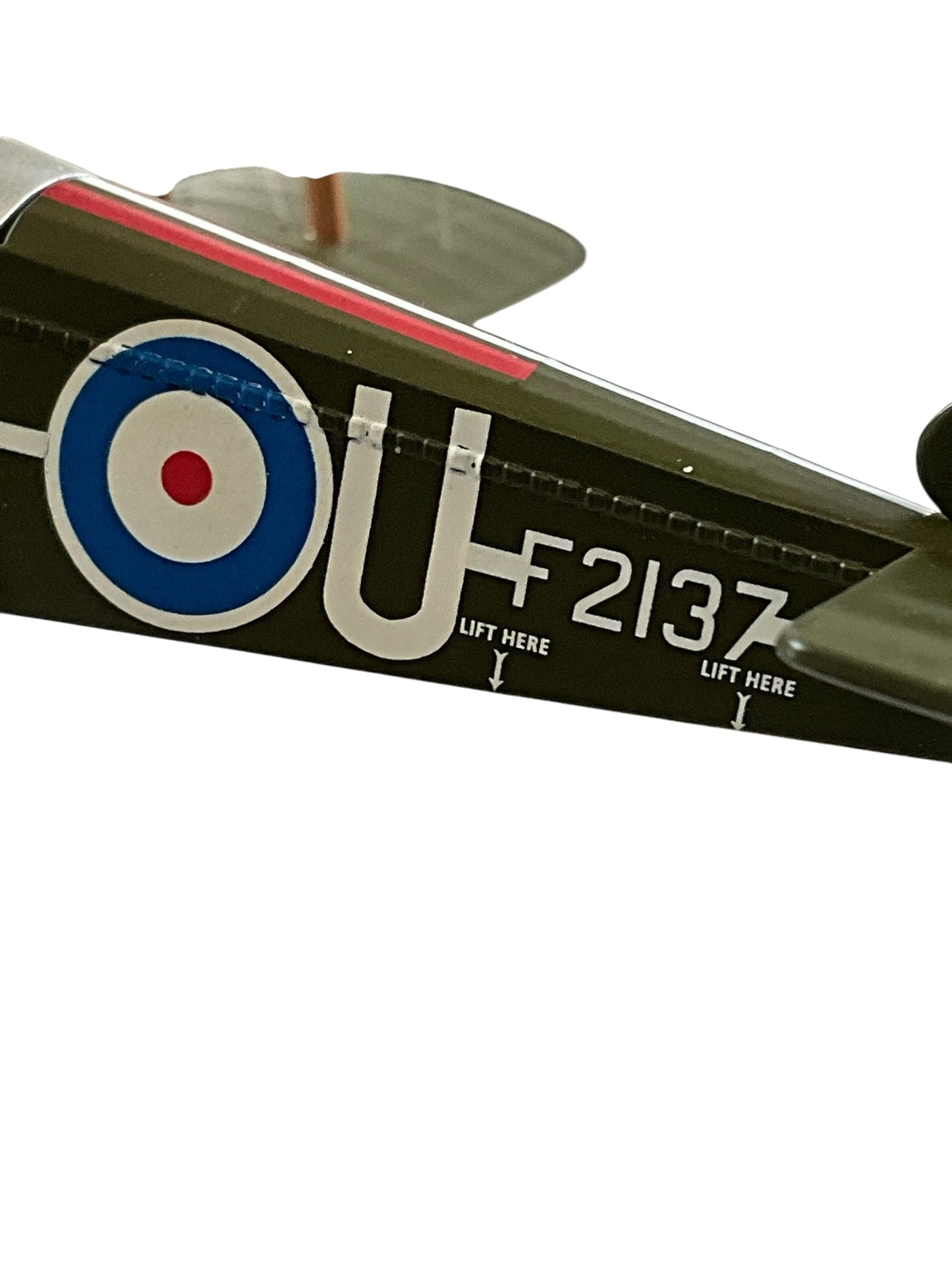 1/48 Corgi (AA38105) Sopwith Camel (F2137) flown by Capt. D.R. MacLaren 46 Sqdn R.F.C. Athies Oct. 1918 (LIMITED EDITION #1004 of Only 1050))