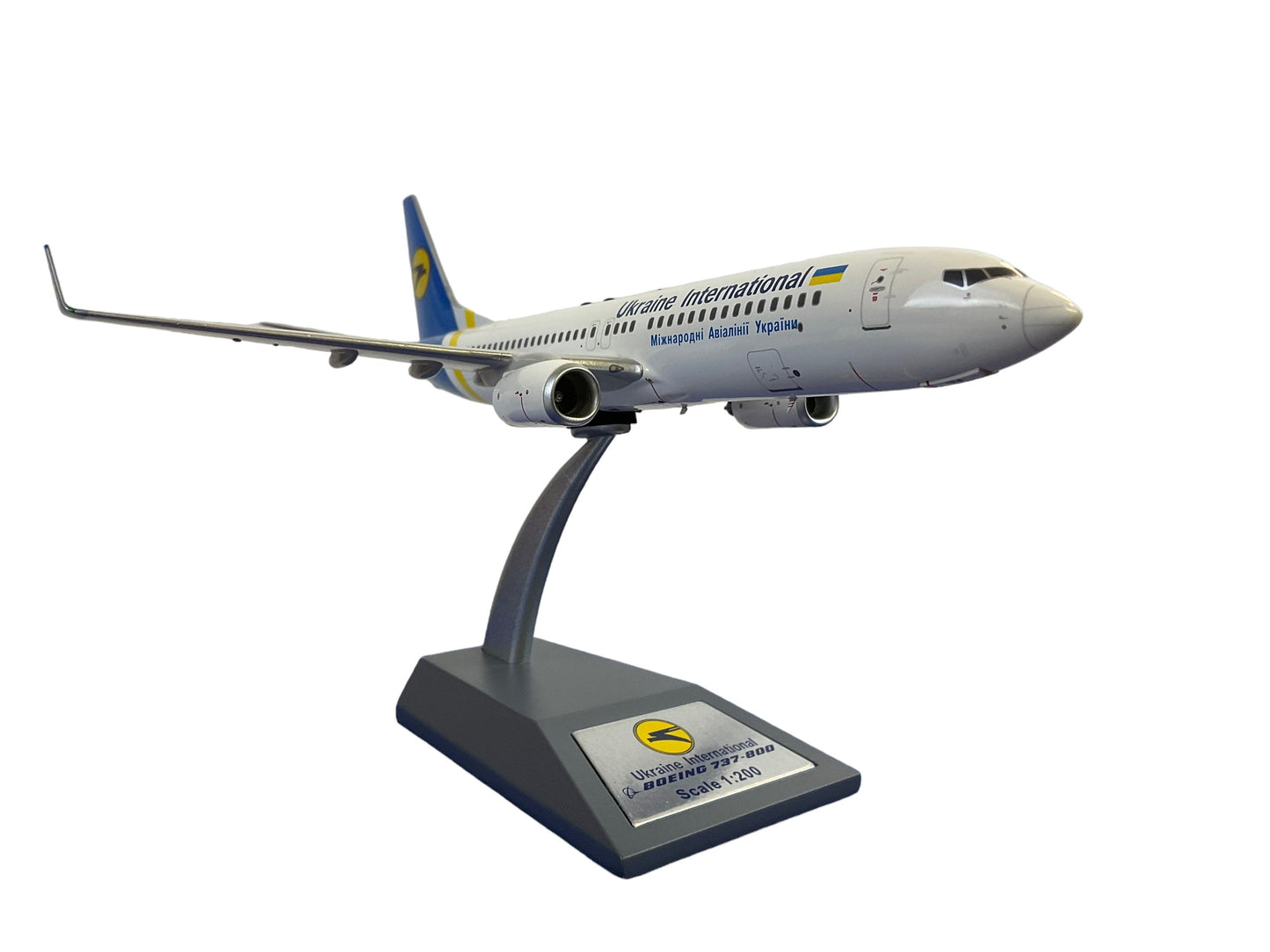 Ukrainian International Airlines Boeing 737-800 JC Wings 1:200 Scale Die Cast Model NIB