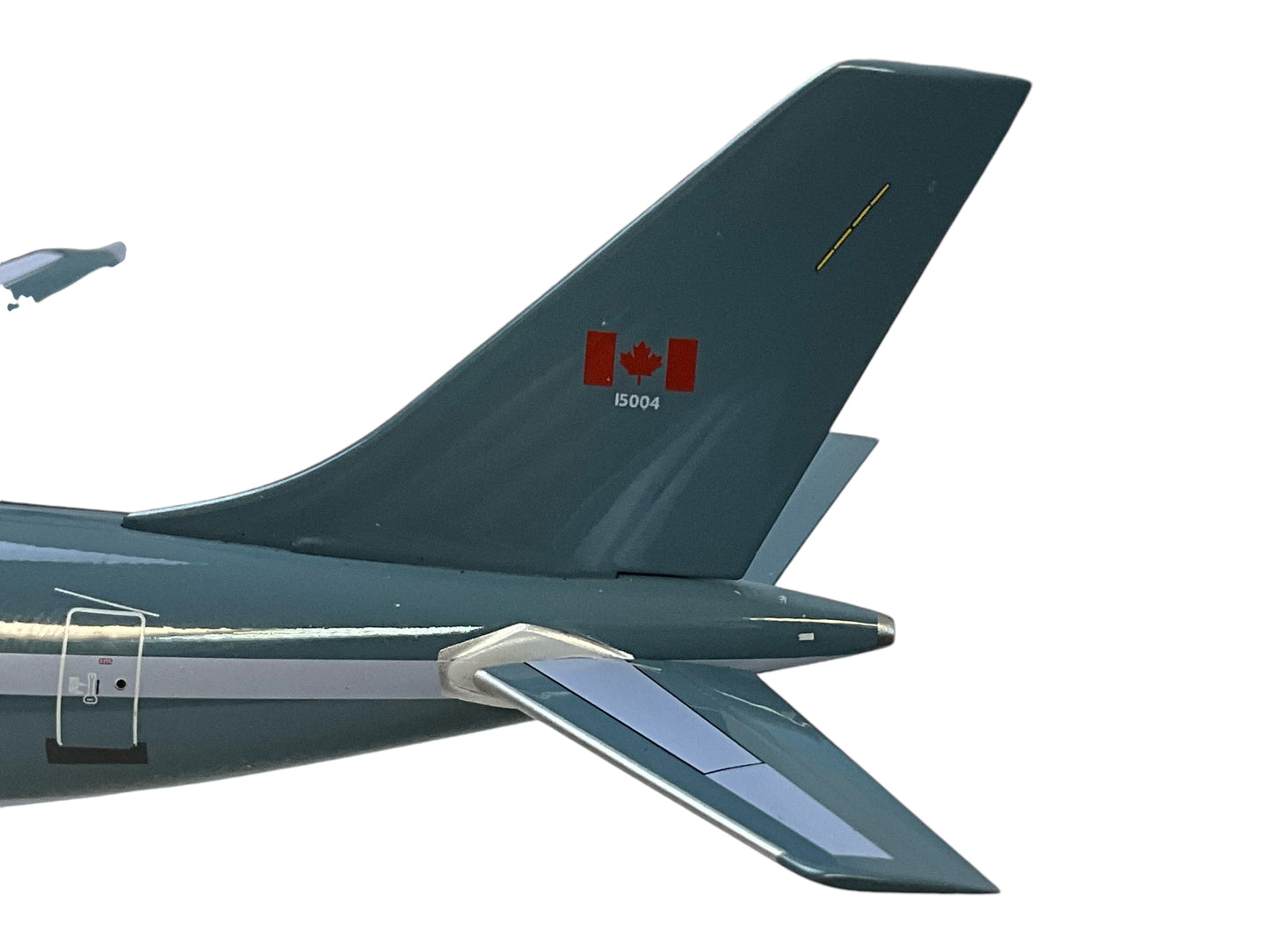 1/200 Inflight200 (IF310RCAF04) Airbus A310-304 (CC150) Polaris (15004) 437(T) "Husky" Transport Sqdn (Trenton, Ont) RCAF (Limited Edition)