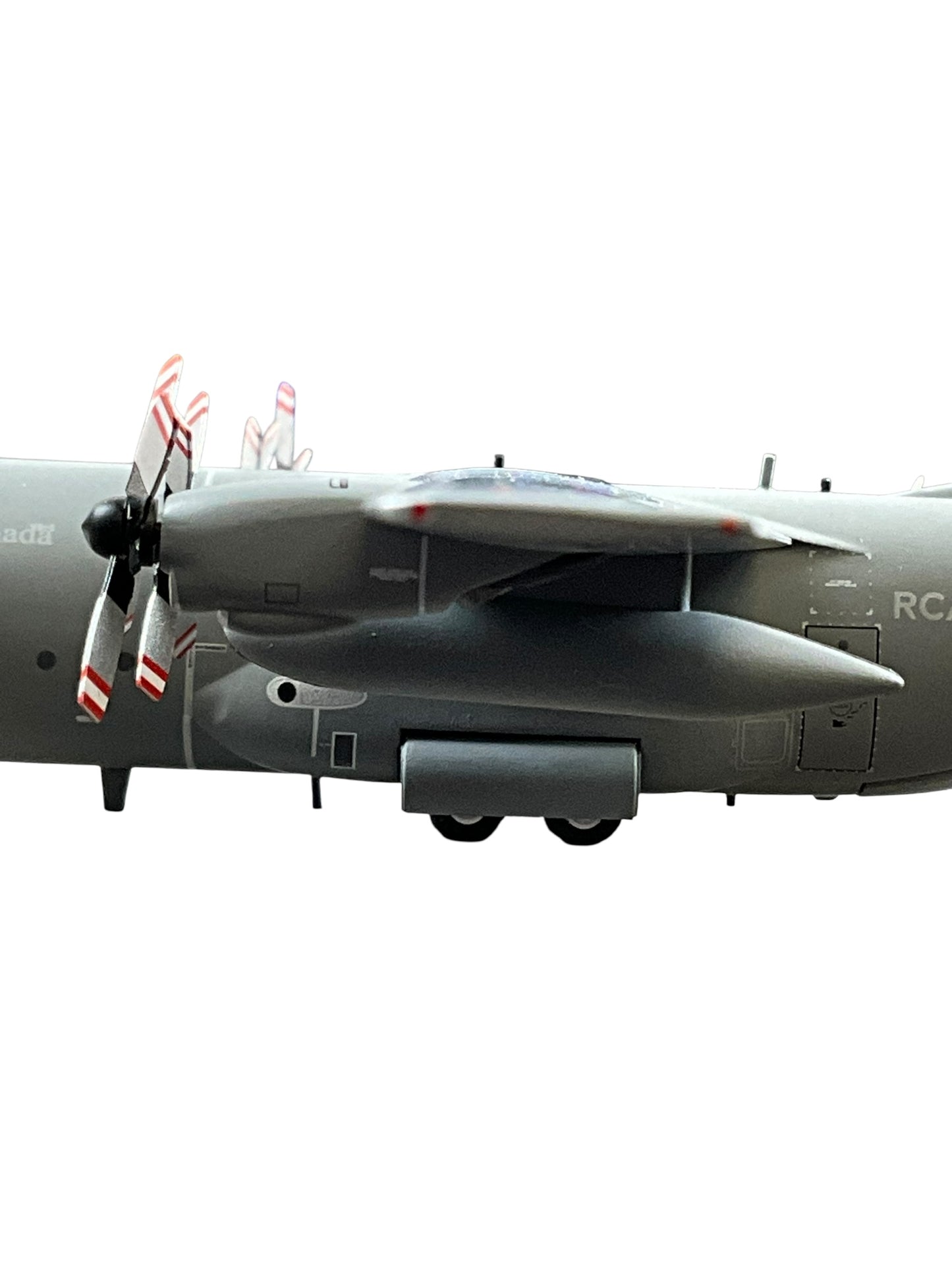 1/200 Gemini200 (G2CAF1284) Lockheed C130H Hercules (130333) Lo-Vis Grey Livery, 424 "Tiger" S.A.R. Sqdn, 8 Wing, R.C.A.F. April 2011 (Limited Edition) 2024 Release