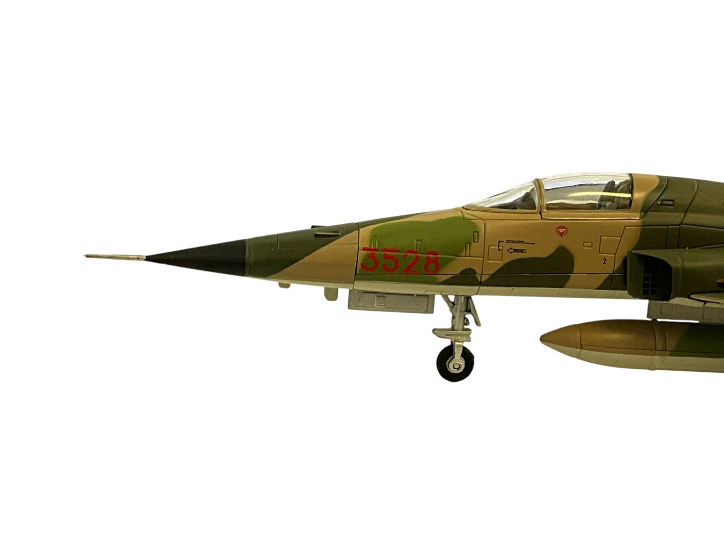 1/72 HobbyMaster (HA3327) Northrop F5E Tiger II (Red 3528) 935th Fighter Regiment, Vietnam People's Air Force late 1970's (Limited Edition)