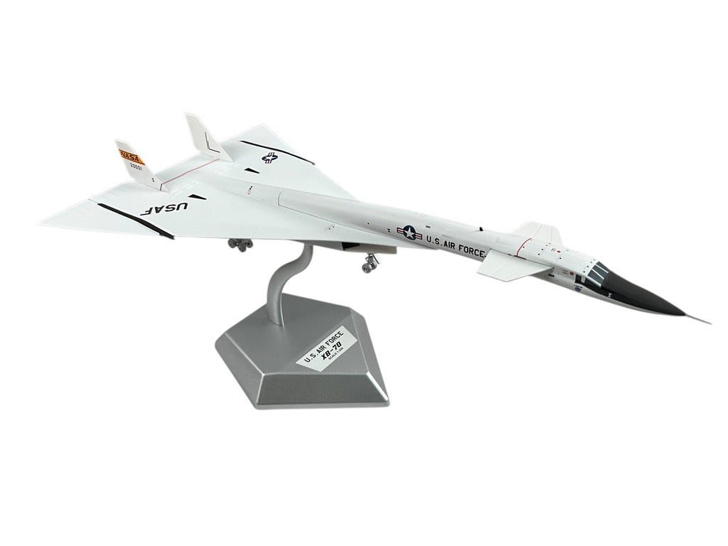 1/200 SQ Wings (L2080) North American XB70 Valkyrie (20001) Edwards AFB, Ca 1966, N.A.S.A. (Limited Edition)