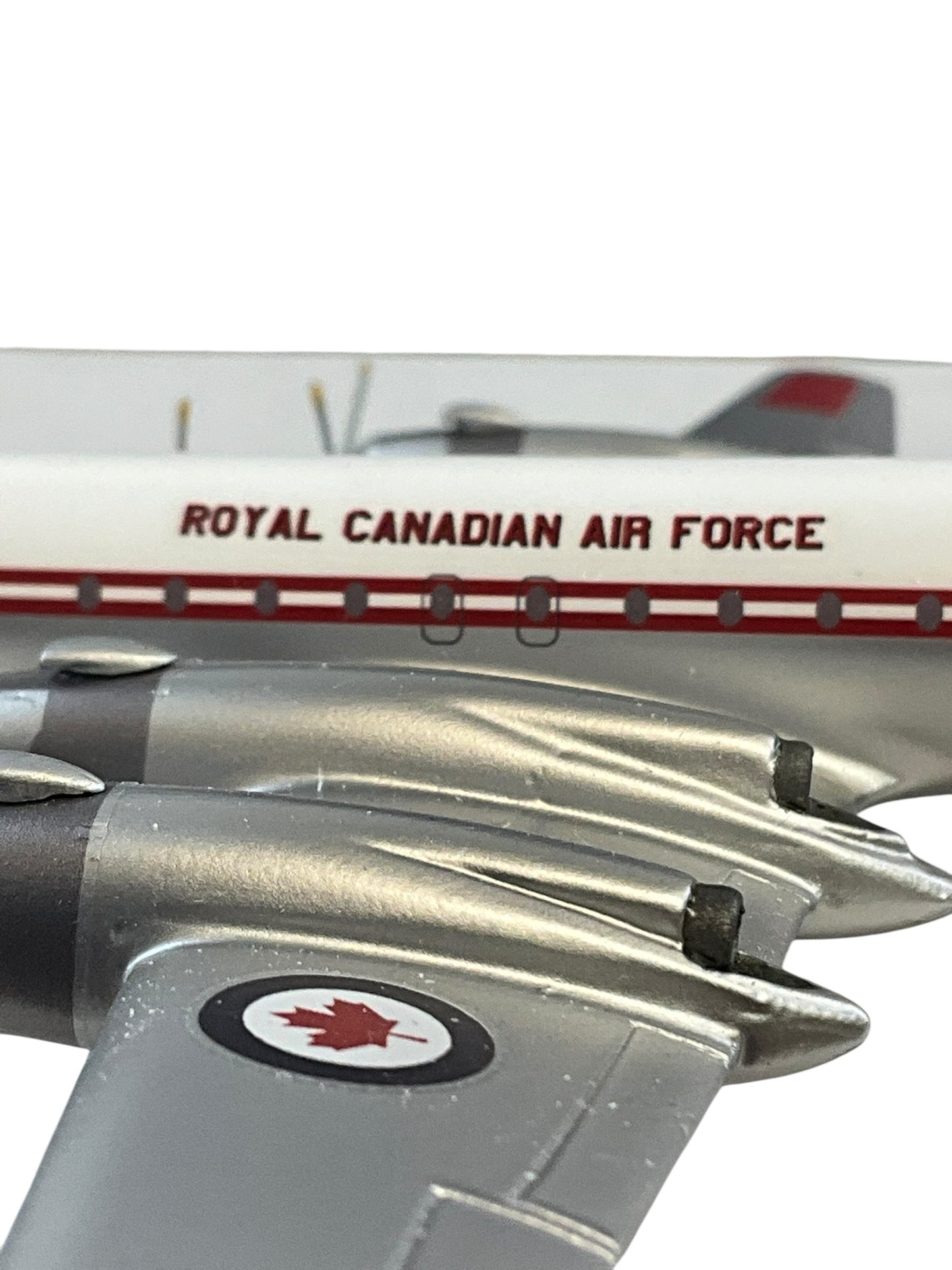 1/200 Sky Classics (13618) Canadair CC106 (CL$$-6) Yukon (15930) 437 "Husky" Sqdn R.C.A.F. (Limited Edition)