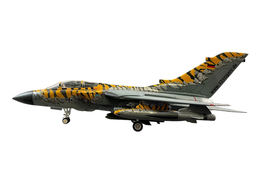 1/48 Franklin Mint/Armour (B11E403) Panavia Tornado ECR (46+44) N.A.T.O. "Tiger Meet" Kleing-Brogel AB, Belgium 2001, JBG32 "Tigers" Deutsche Bundes Luftwaffe (Limited Edition)