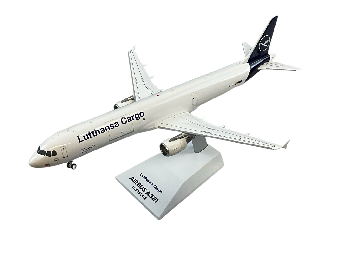 1/200 (Inflight200) J-Fox (JF-A321-025) Airbus A321-200 (D-AEUC) "Hello Europe" 7th Livery Lufthansa Cargo (Limited Edition)