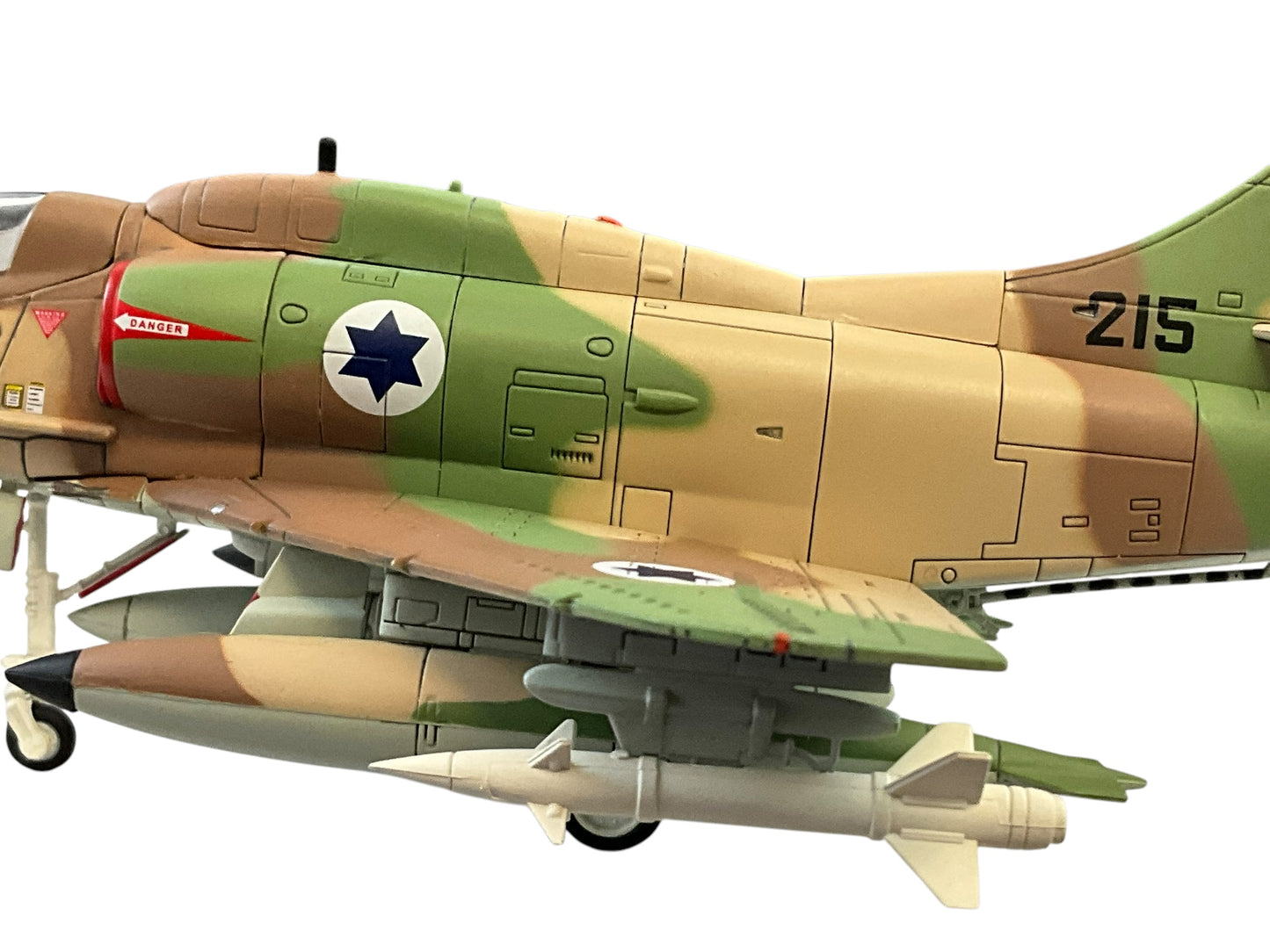 1/72 HobbyMaster (HA1407) Douglas A4E Skyhawk Yom Kippur War 1973 - 116 Sqdn "The Flying Wing" Israeli Air Force (Limited Edition)