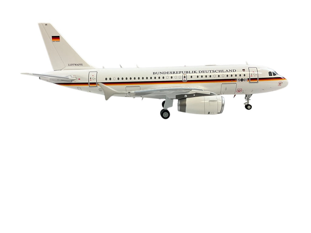 1/200 JC200 (LH2247) Airbus A319-133CJ (15-01) - BundesRepublic Deutschland - Deutsch Bundes Luftwaffe (Limited Edition)