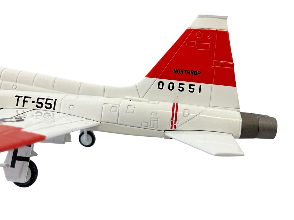 1/72 HobbyMaster (HA5403) Northrop T38A Talon (60-551) "Jackie Cochran" Edwards's Air Force Base, California U.S.A.F. 1961 (Limited Edition)