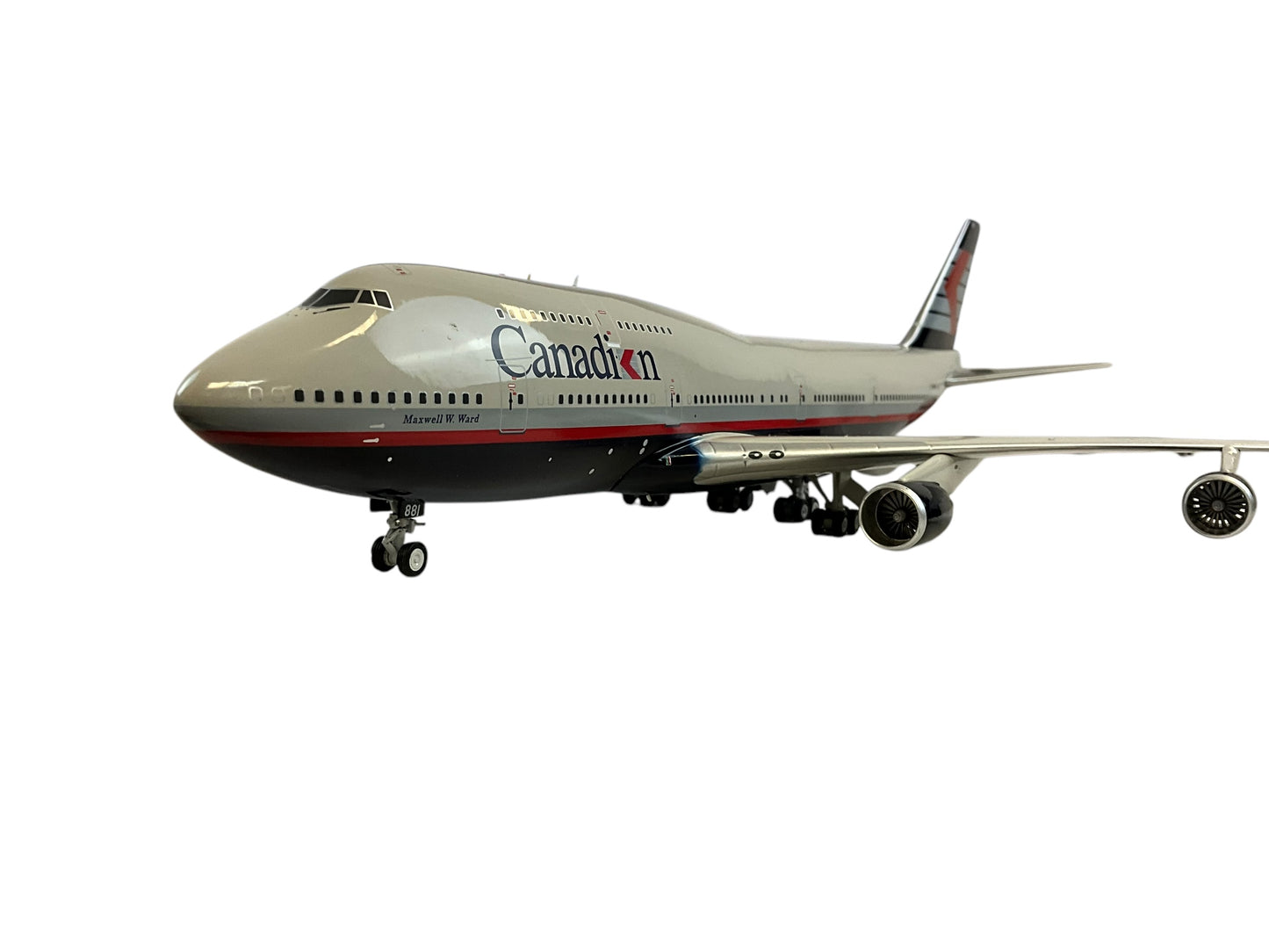 1/200 (Inflight200) B-Models (BP-744-100) Boeing B747-475 (C-GMWW) " Maxwell W. Ward " Boeing's 100th B747-400" 1st CDN "Chevron" Livery - Canadian Airlines International (Limited Edition)
