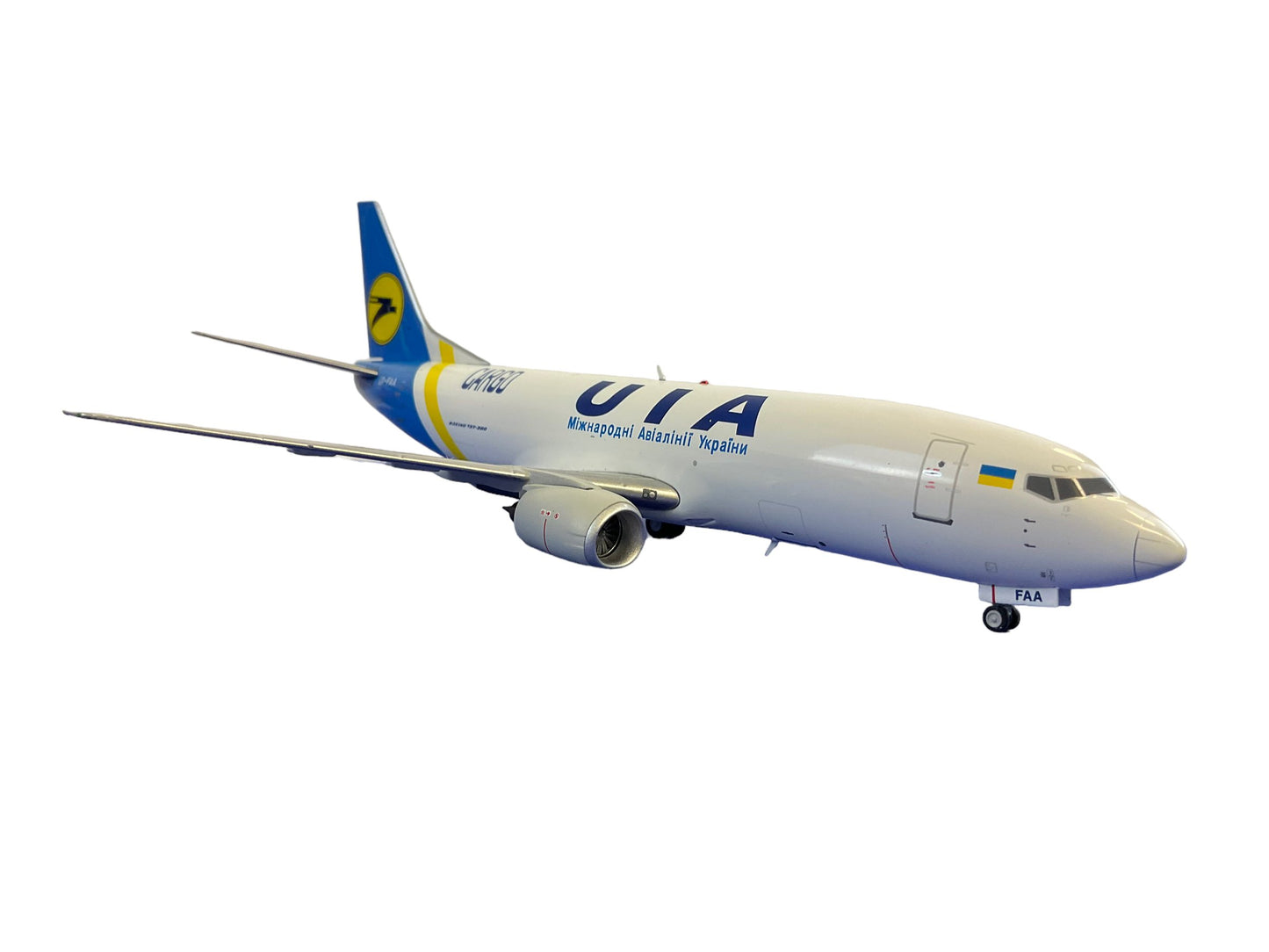 Ukrainian International Airlines Cargo Boeing 737-300 JC Wings 1:200 Scale Die Cast Model NIB