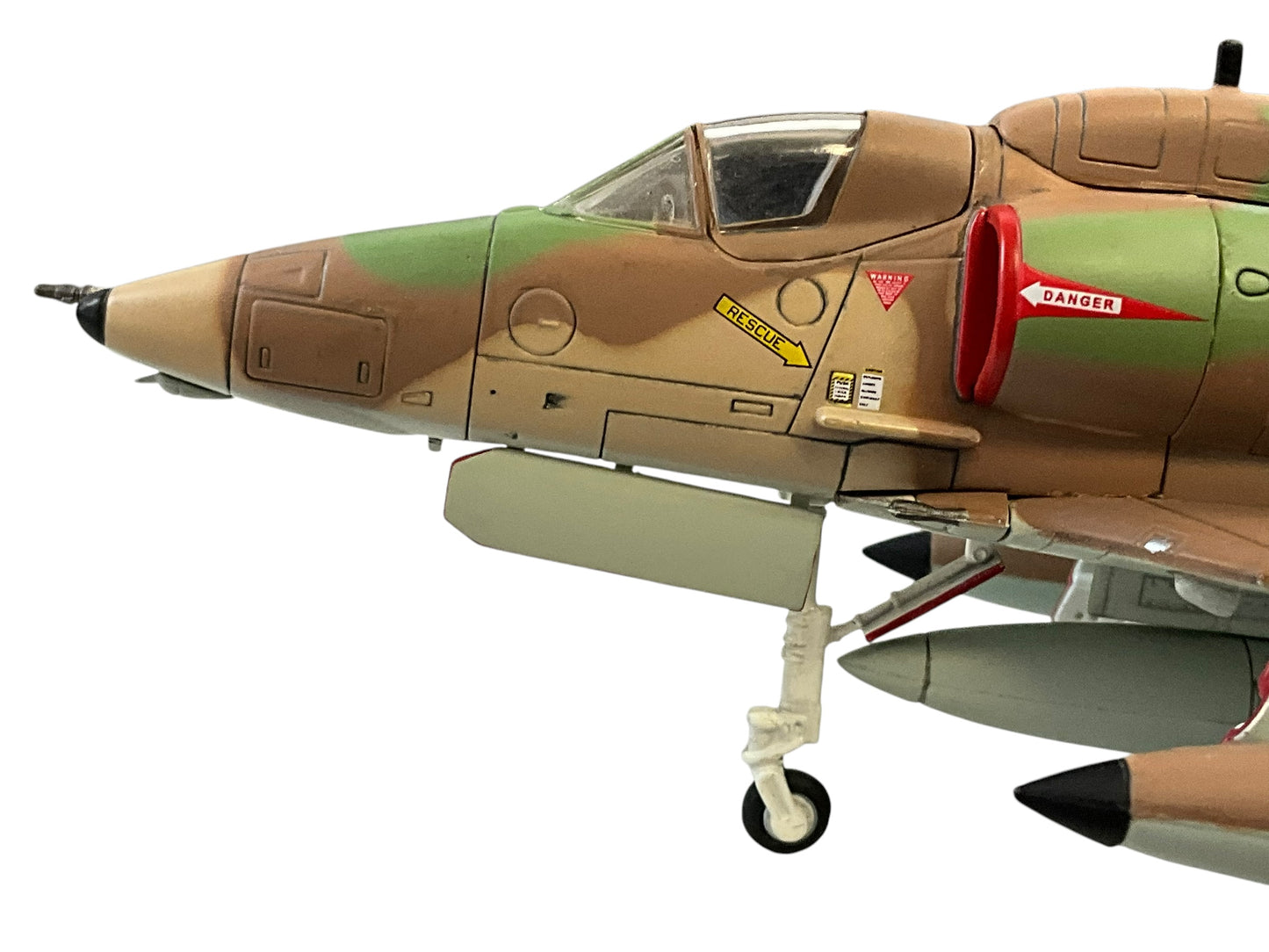 1/72 HobbyMaster (HA1407) Douglas A4E Skyhawk Yom Kippur War 1973 - 116 Sqdn "The Flying Wing" Israeli Air Force (Limited Edition)