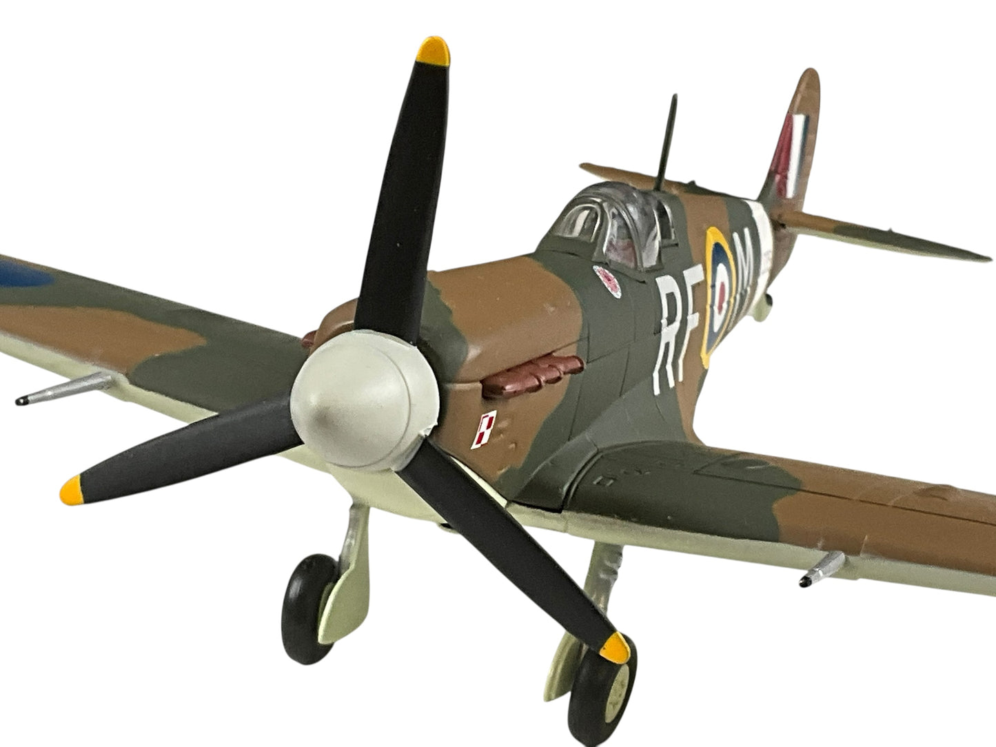 1/48 Franklin Mint/Armour (B11E082) Supermarine Spitfire MK. Vb (RF-M+ AR335) flown by Jan Falkowski 303 "Kościuszko" Sqdn, Polish Air Force "in Exil" (Limited Edition)