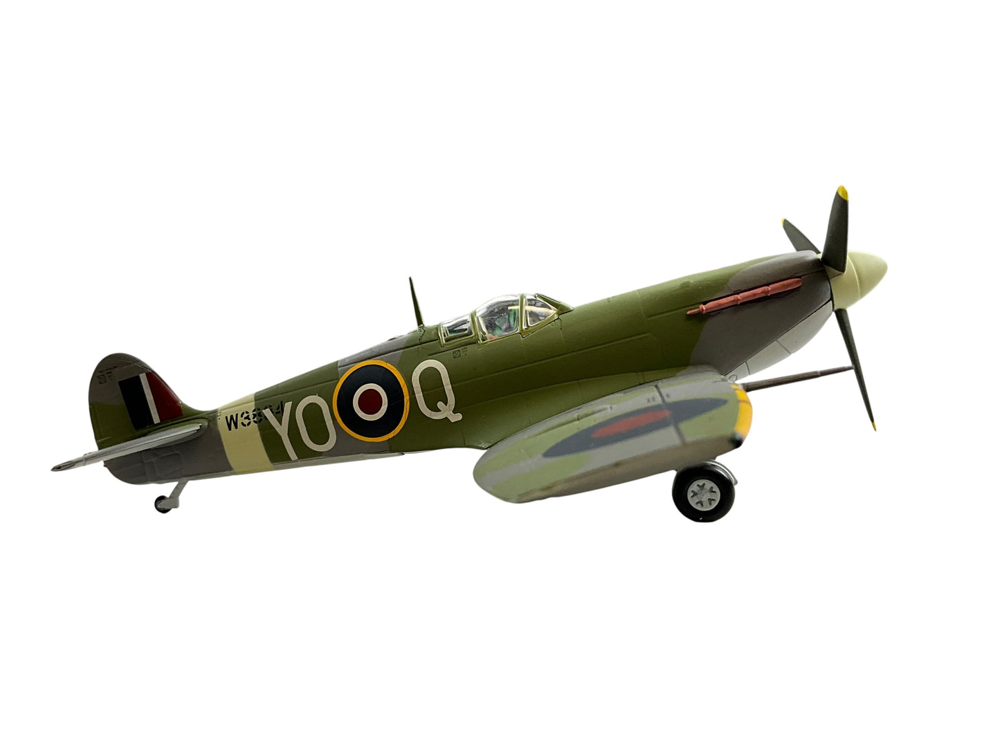 1/48 Armour/Franklin Mint (98159/B11B306) Supermarine Spitfire MK.Vb "Clipped Wings" (W3834/YO+Q) 401 "Ram " Sqdn R.C.A.F. (Limited Edition)