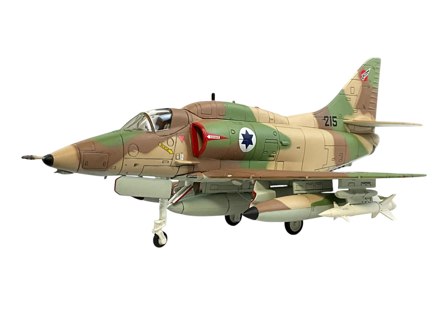 1/72 HobbyMaster (HA1407) Douglas A4E Skyhawk Yom Kippur War 1973 - 116 Sqdn "The Flying Wing" Israeli Air Force (Limited Edition)
