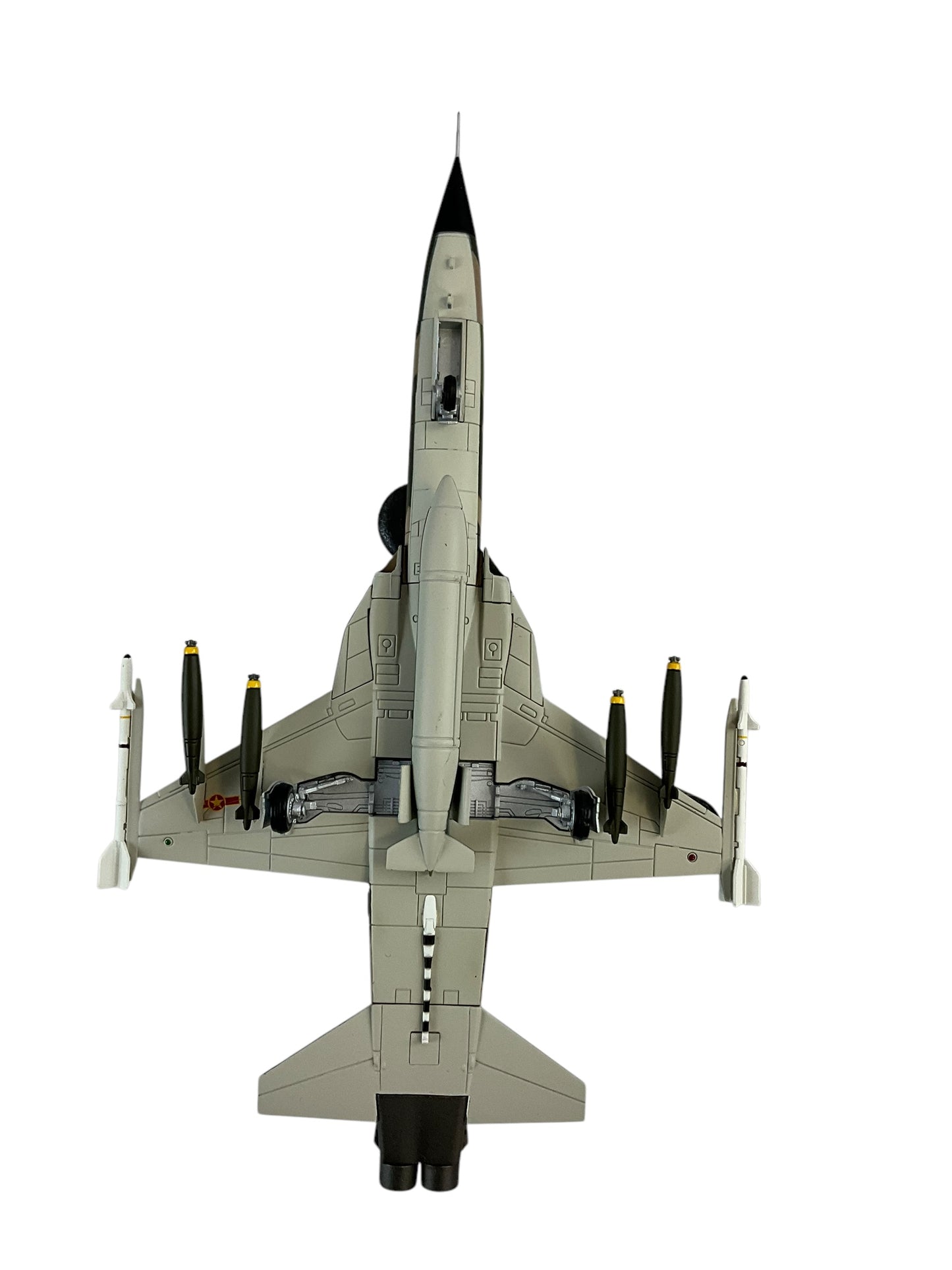 1/72 HobbyMaster (HA3327) Northrop F5E Tiger II (Red 3528) 935th Fighter Regiment, Vietnam People's Air Force late 1970's (Limited Edition)