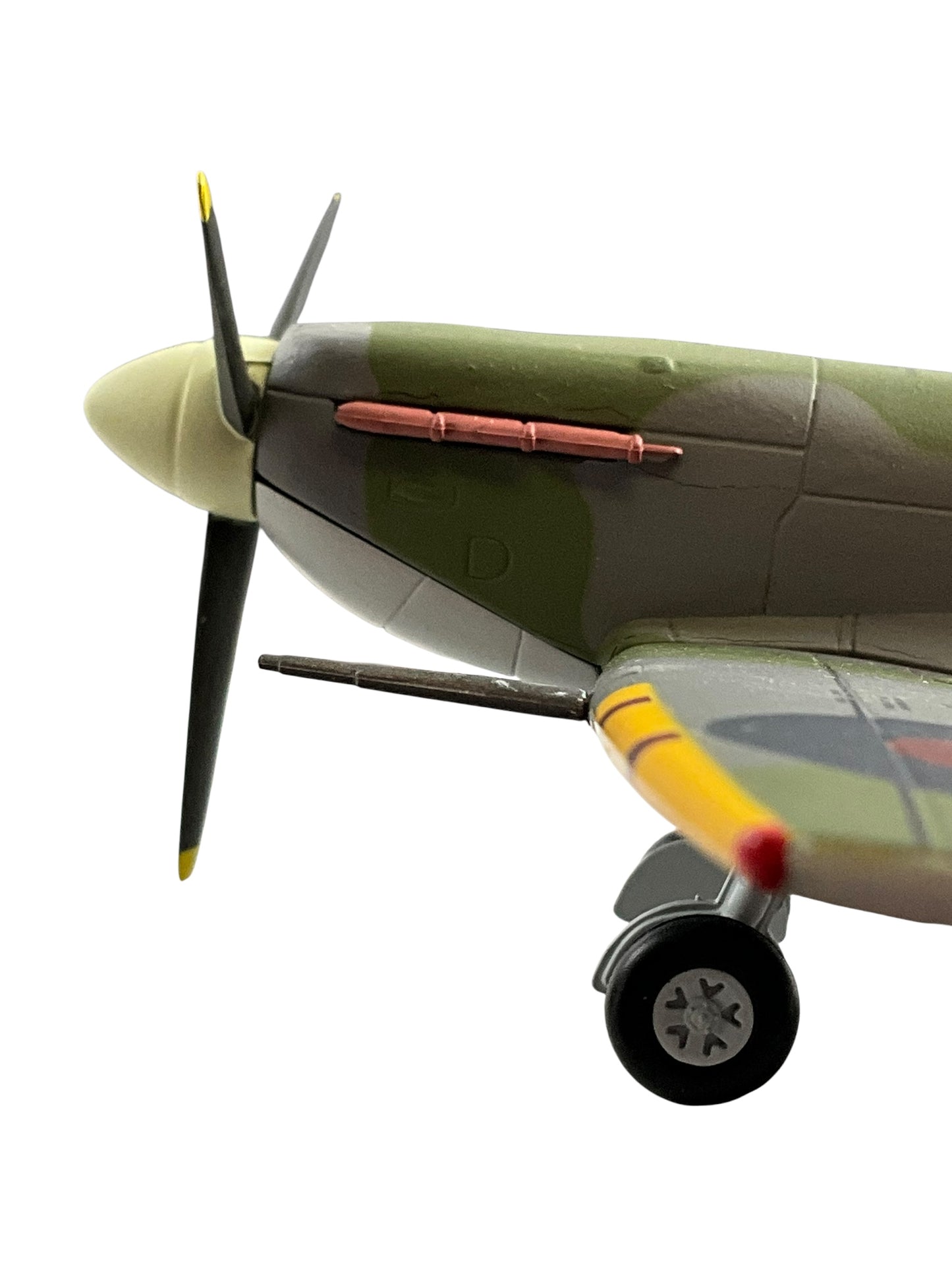 1/48 Armour/Franklin Mint (98159/B11B306) Supermarine Spitfire MK.Vb "Clipped Wings" (W3834/YO+Q) 401 "Ram " Sqdn R.C.A.F. (Limited Edition)