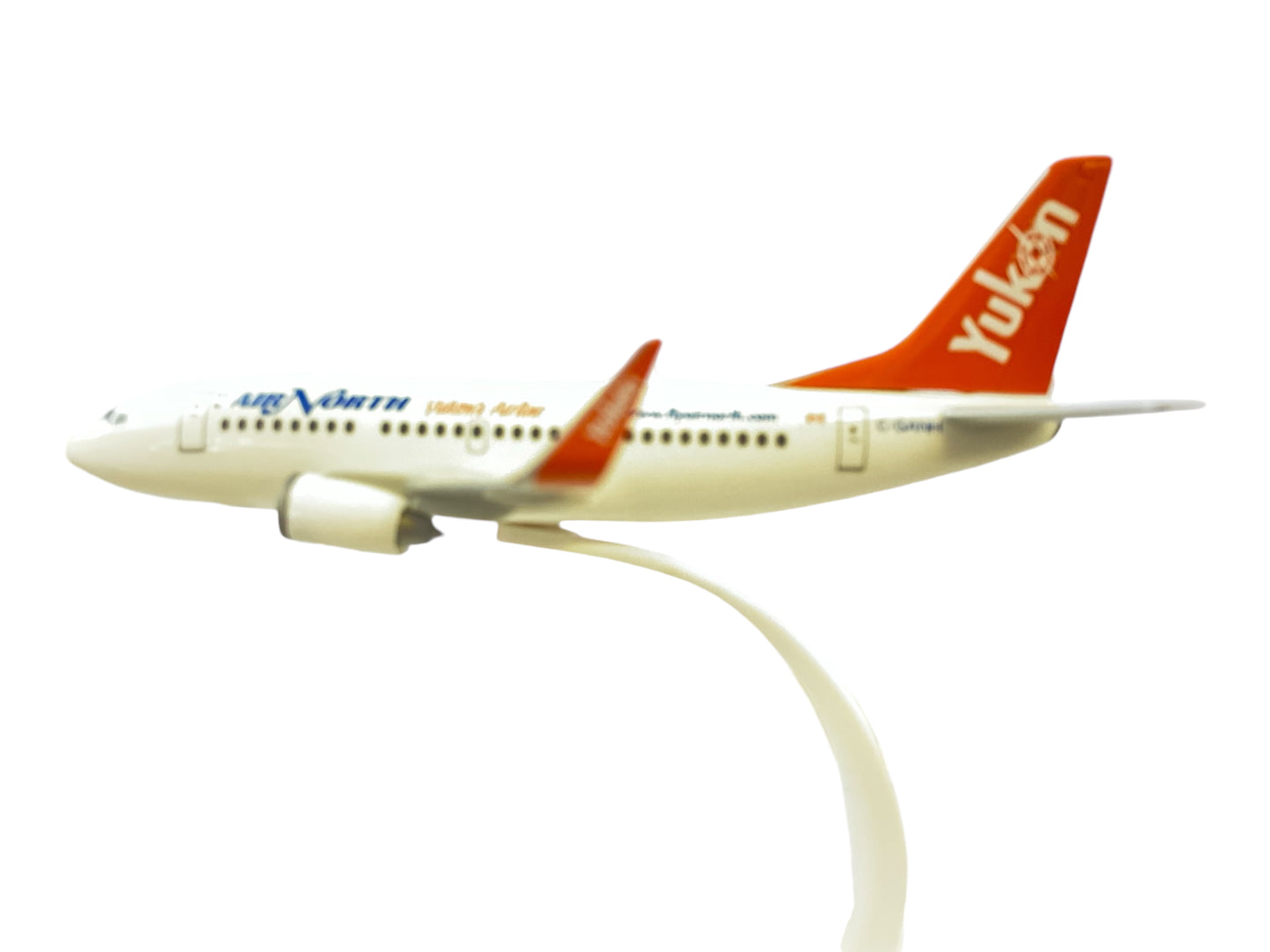 1/180 Herpa (HE609937) Boeing B737-500) (C-GANH) " Yukon's Airline" Air North (Limited Edition)