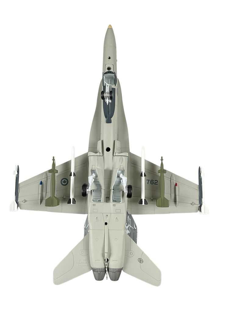 1/48 FRANKLIN-MINT (B11E679) McDONNELL DOUGLAS CF188 HORNET (188762) - 1993 "50th Anniversary of 410 Cougars Sqdn" Airshow Livery - in Lybia No-Fly Zone 2011 - 410 Sqdn C.F.B. Cold Lake, Alberta - CANADIAN ARMED FORCES (Limited Edition of Only 400)