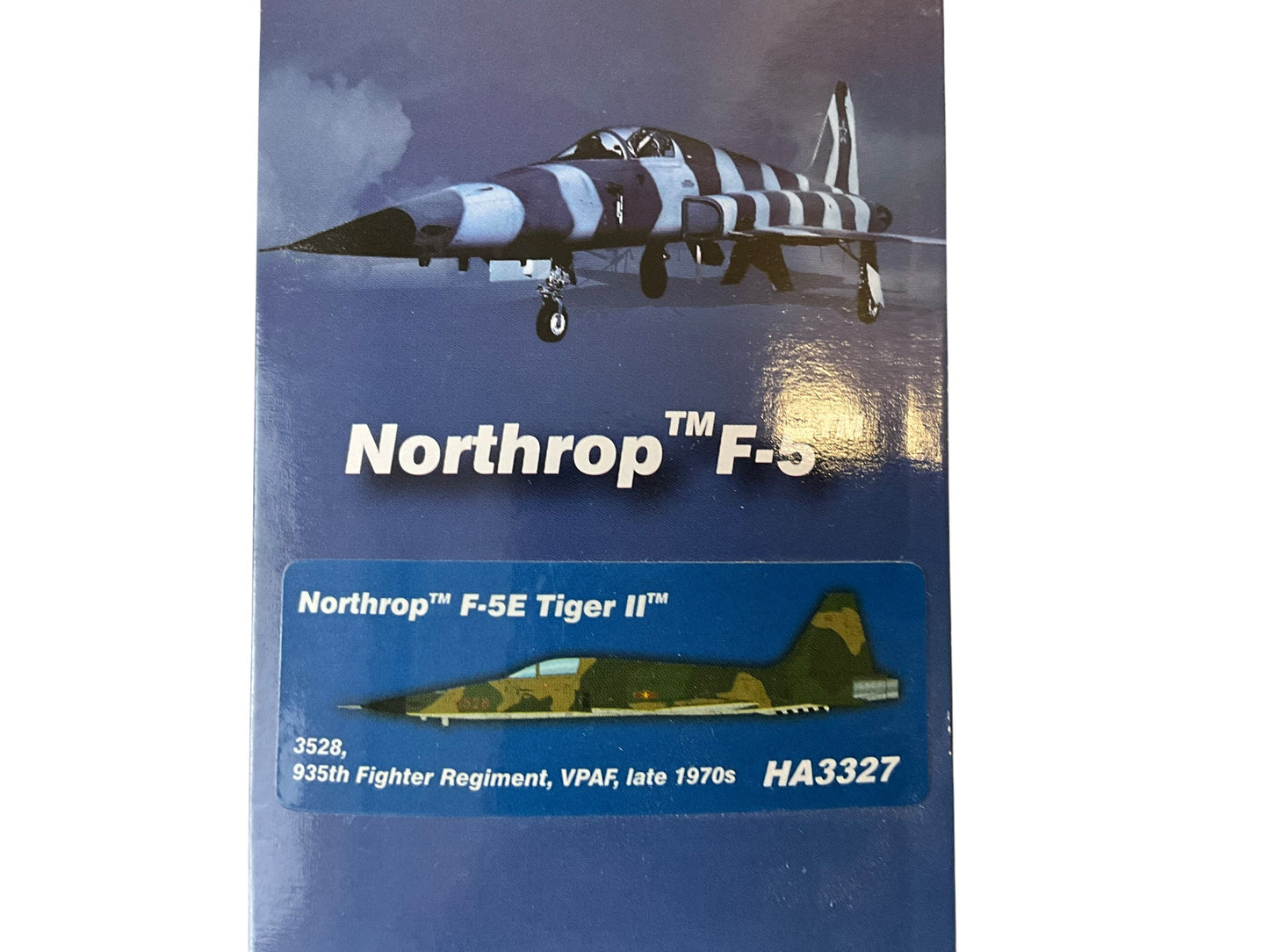 1/72 HobbyMaster (HA3327) Northrop F5E Tiger II (Red 3528) 935th Fighter Regiment, Vietnam People's Air Force late 1970's (Limited Edition)