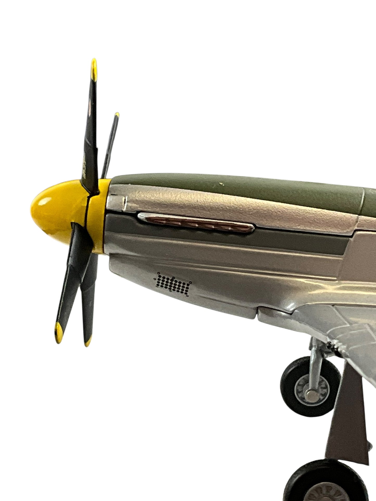 1/48 Franklin Mint/Armour (B11B673) North American F6D (P51D) Mustang (414779 / R7+V) "Special Version" GR 2/23 Savoie, Armee De L'Air, Freiburg, France 1945 (Limited Edition) 2004 Release