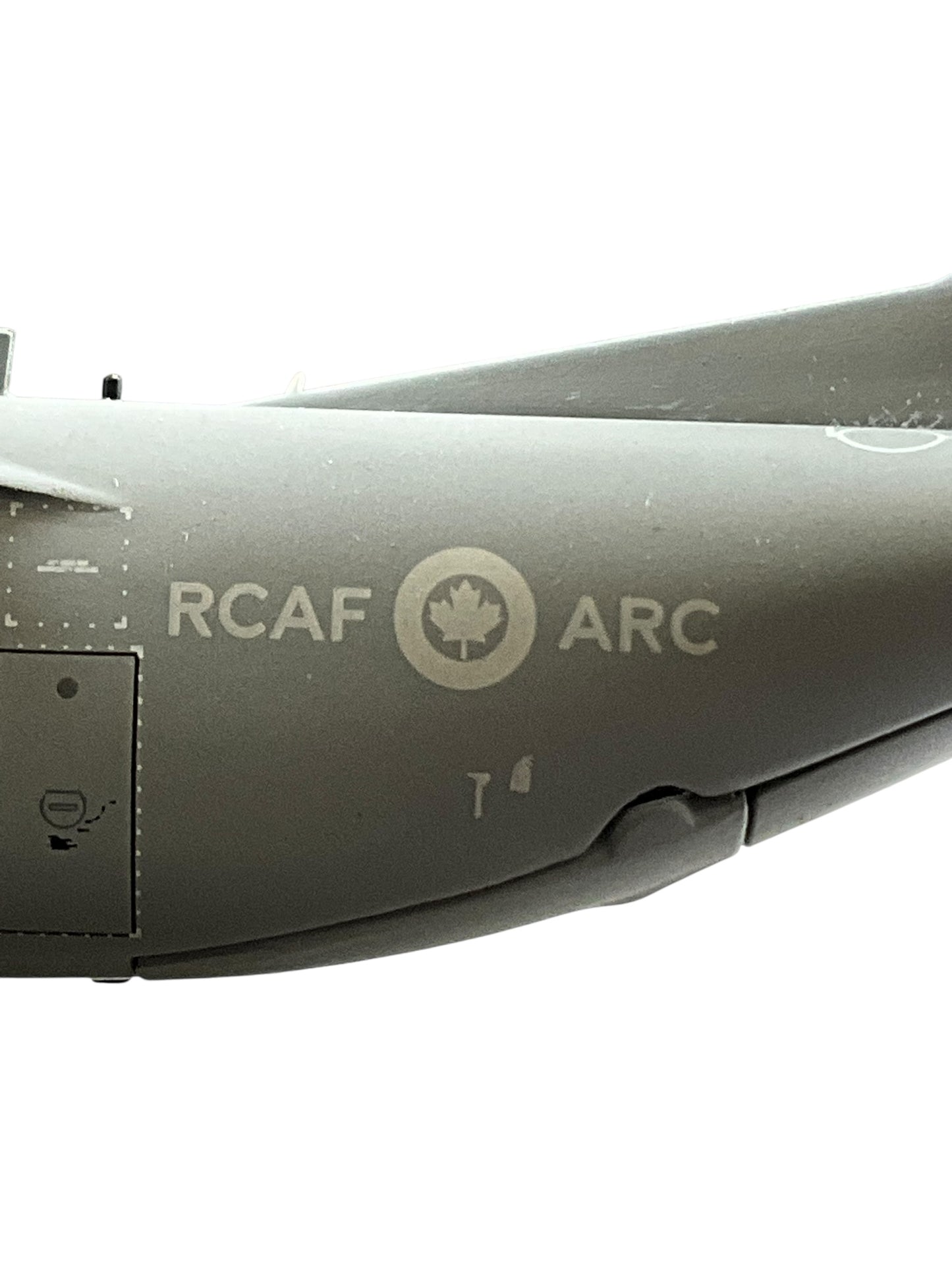 1/200 Gemini200 (G2CAF1284) Lockheed C130H Hercules (130333) Lo-Vis Grey Livery, 424 "Tiger" S.A.R. Sqdn, 8 Wing, R.C.A.F. April 2011 (Limited Edition) 2024 Release